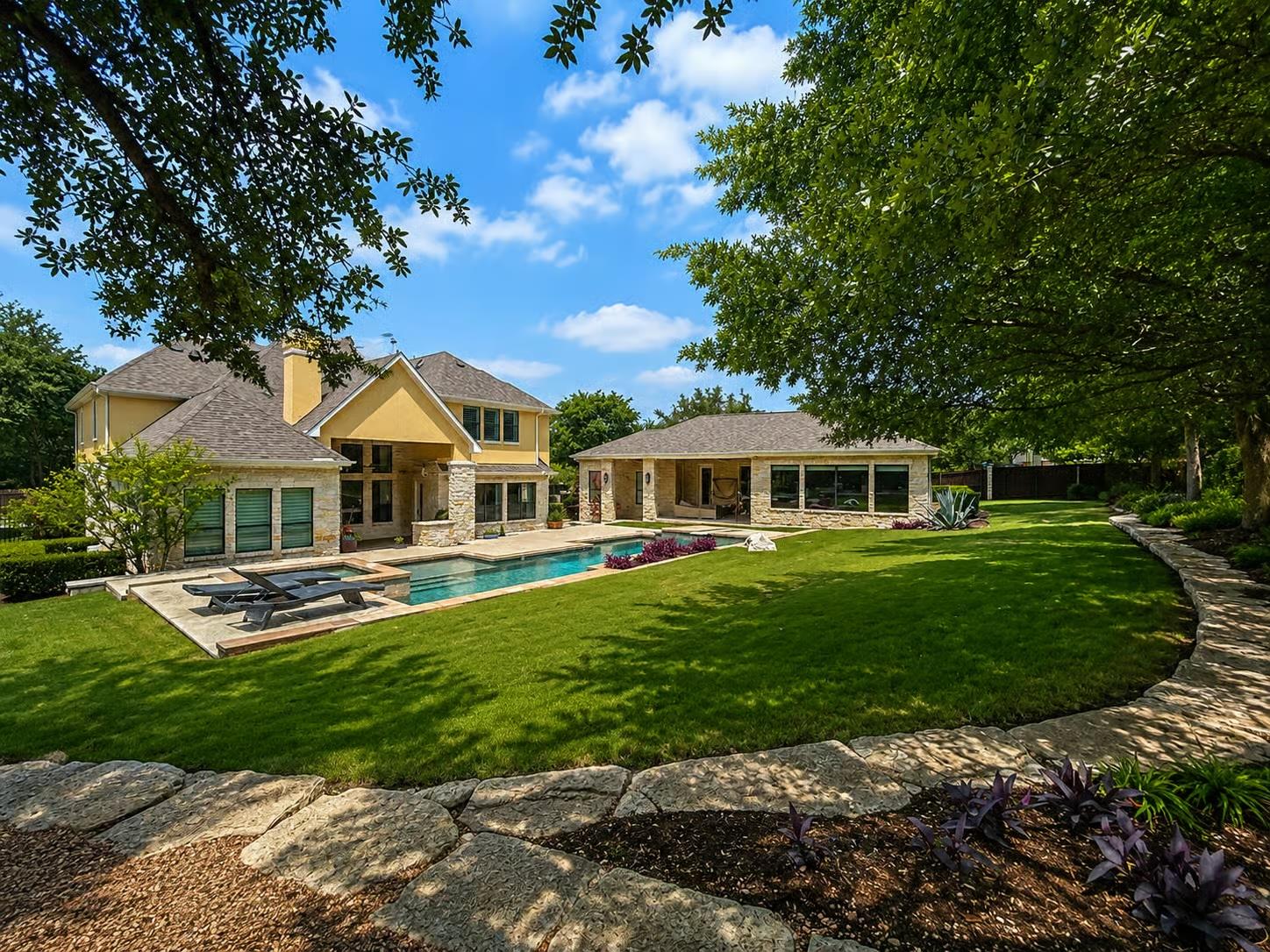 Photo 2 of Mansion for sale at 1005 Lakewood Hills Ter, Austin, TX 78732 | MLS# 6725016 | Listing updated on 2026-09-21