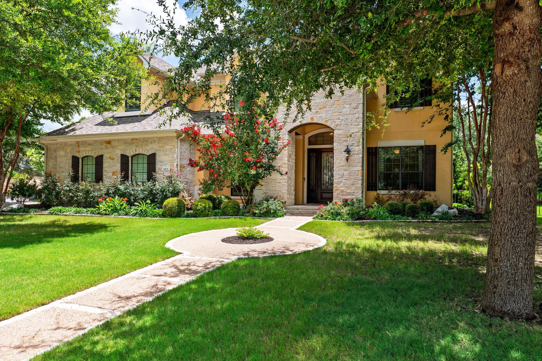 Photo 3 of Mansion for sale at 1005 Lakewood Hills Ter, Austin, TX 78732 | MLS# 6725016 | Listing updated on 2026-09-21