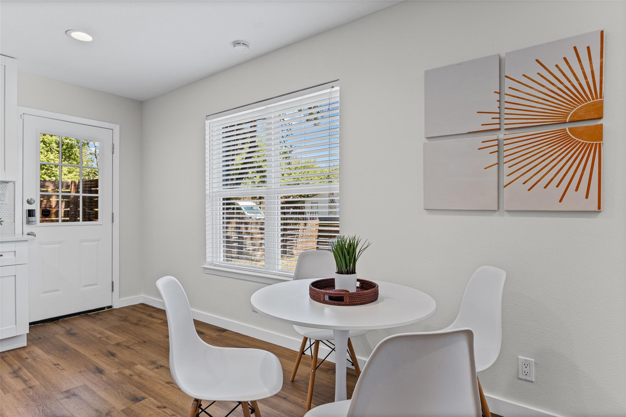 Photo 4 of Sale Pending at 6211 Palm Cir, Austin, TX 78741 | MLS# 3274995 | Listing updated on 2026-09-21