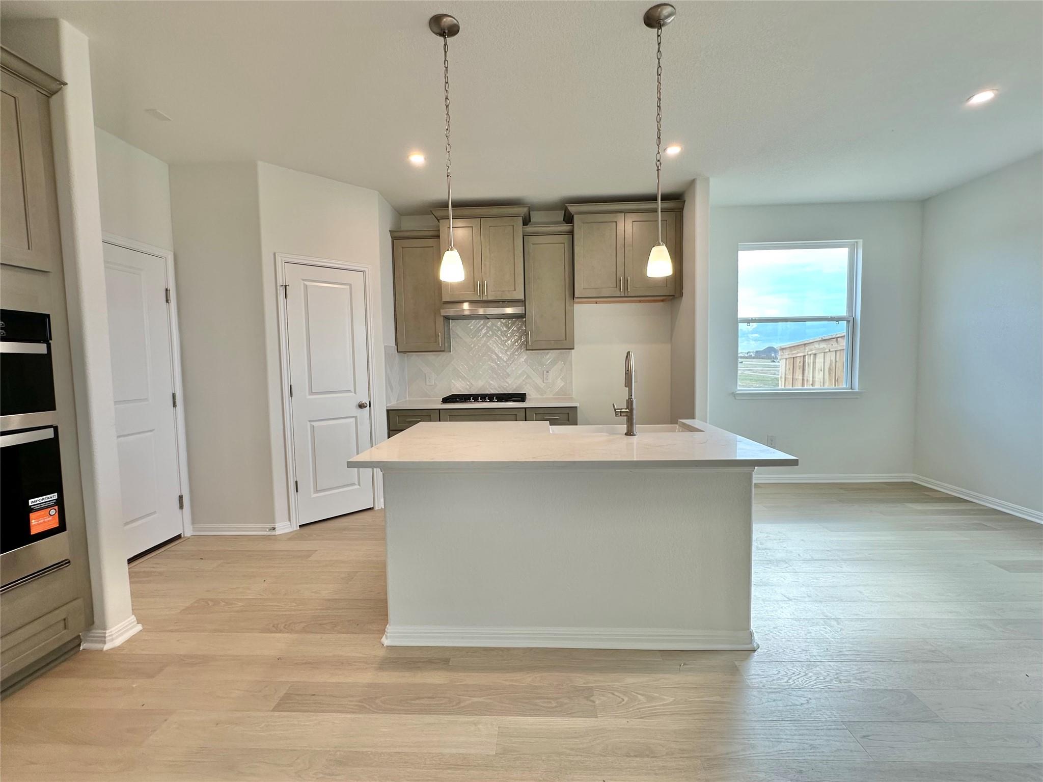 Photo 3 of Single family home for sale at 430 Elephant Is Loop, Kyle, TX 78640 | MLS# 2552674 | Listing updated on 2026-09-24