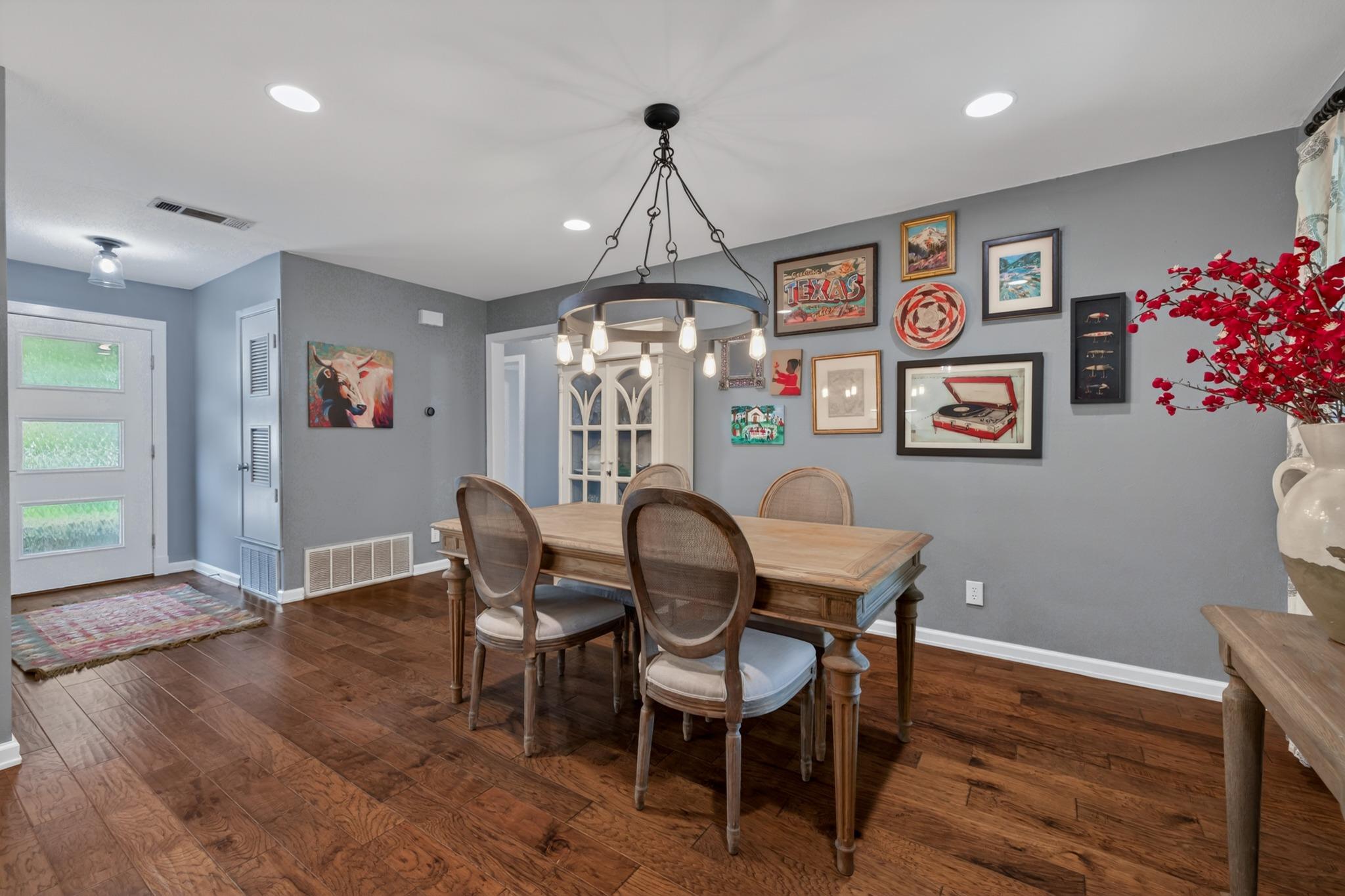 Photo 3 of Single family home for sale at 1103 Chesapeake Dr, Austin, TX 78758 | MLS# 6129120 | Listing updated on 2026-09-21