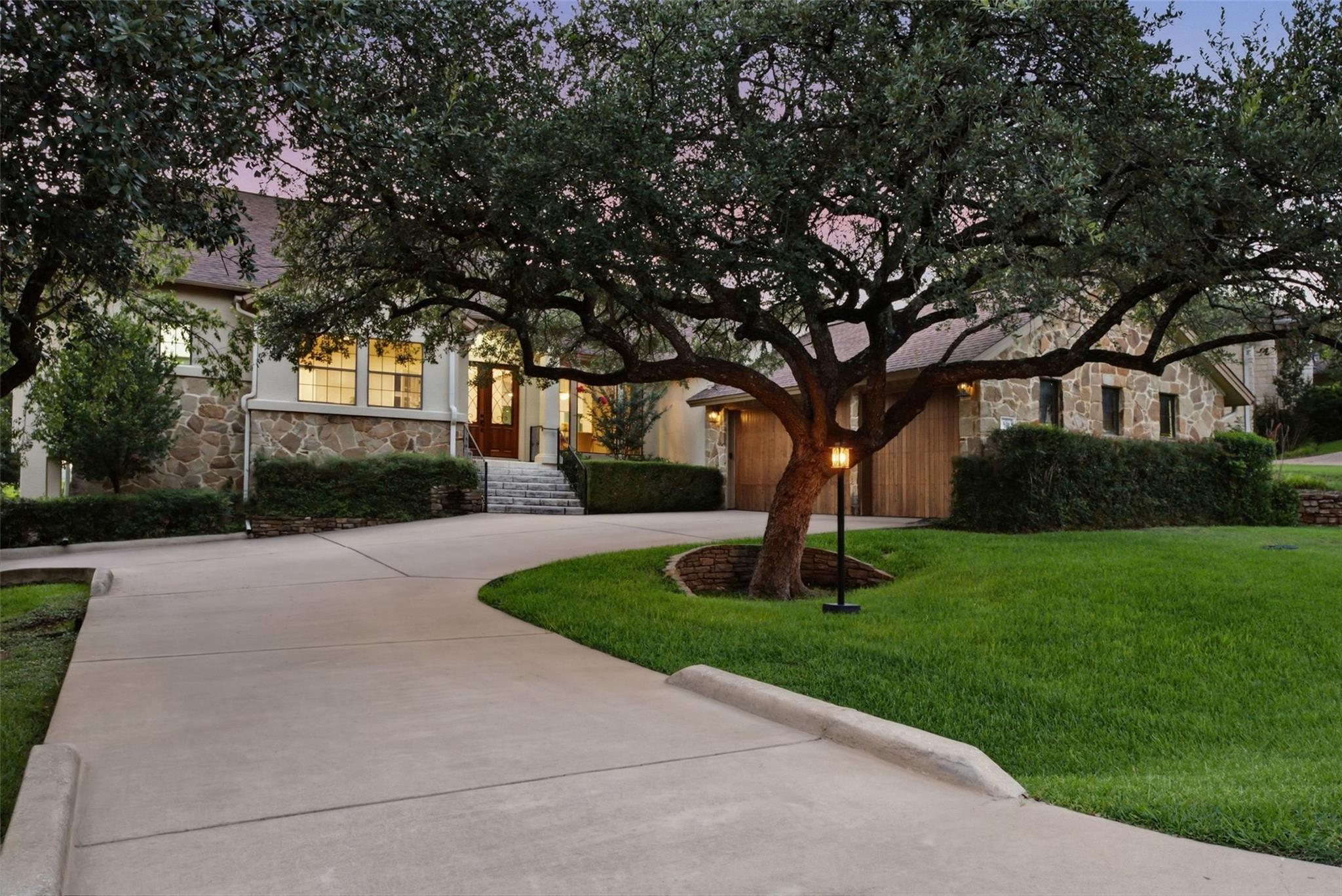 Single family home for sale at 108 Crst View Dr, Lakeway, TX 78734 | MLS# 2242915