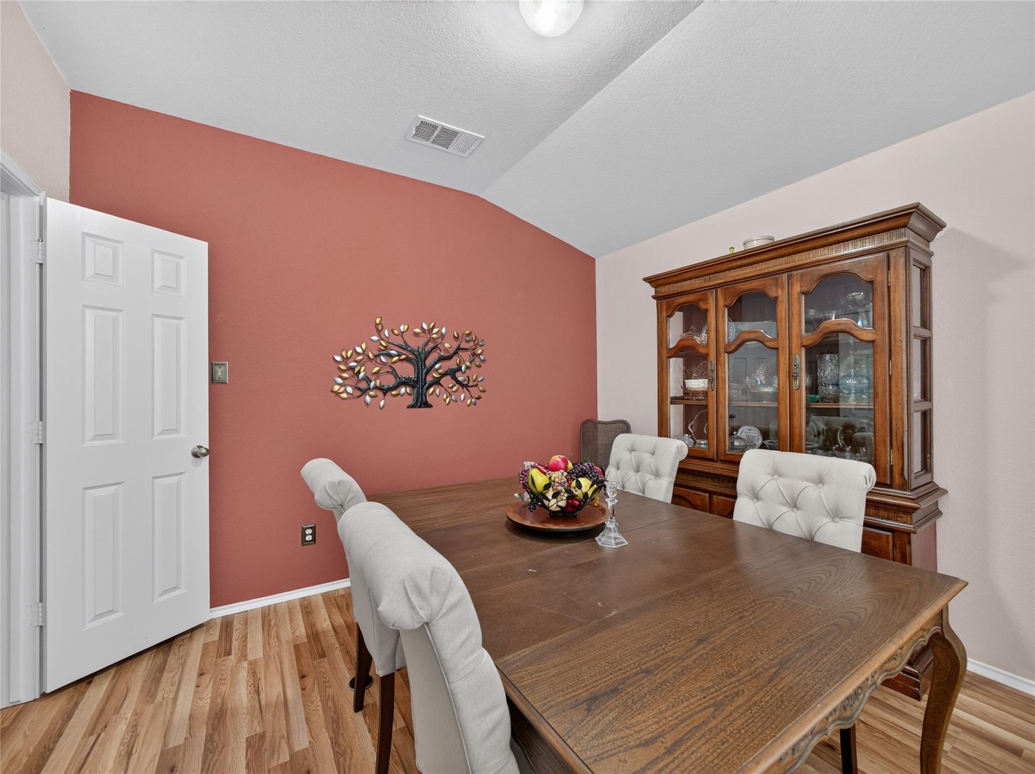 Photo 4 of Single family home for sale at 427 Buckingham Dr, Kyle, TX 78640 | MLS# 5534044 | Listing updated on 2026-09-21