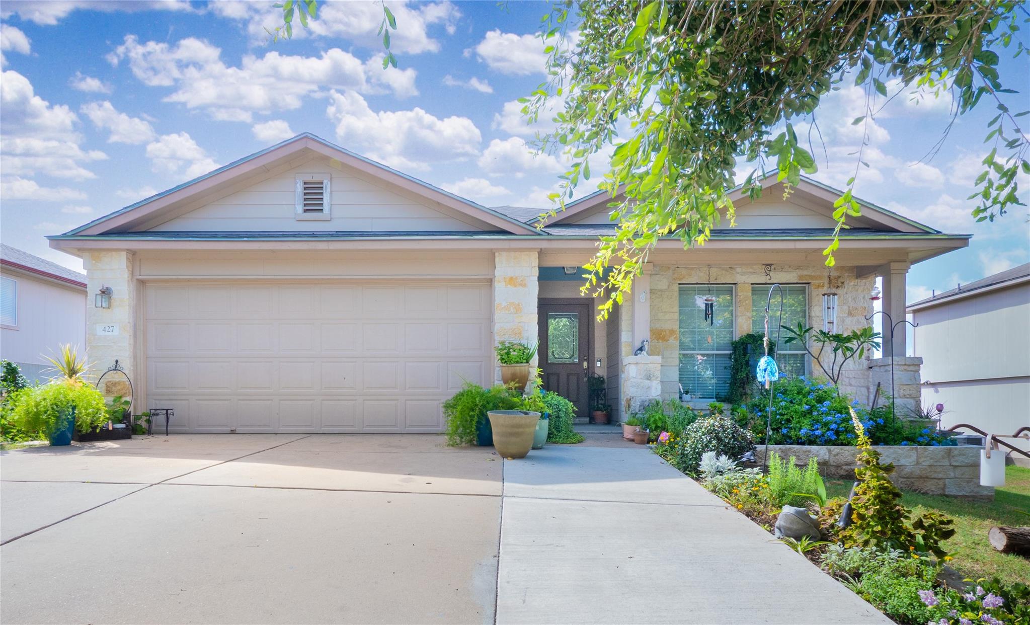 Photo 1 of Single family home for sale at 427 Buckingham Dr, Kyle, TX 78640 | MLS# 5534044 | Listing updated on 2026-09-21