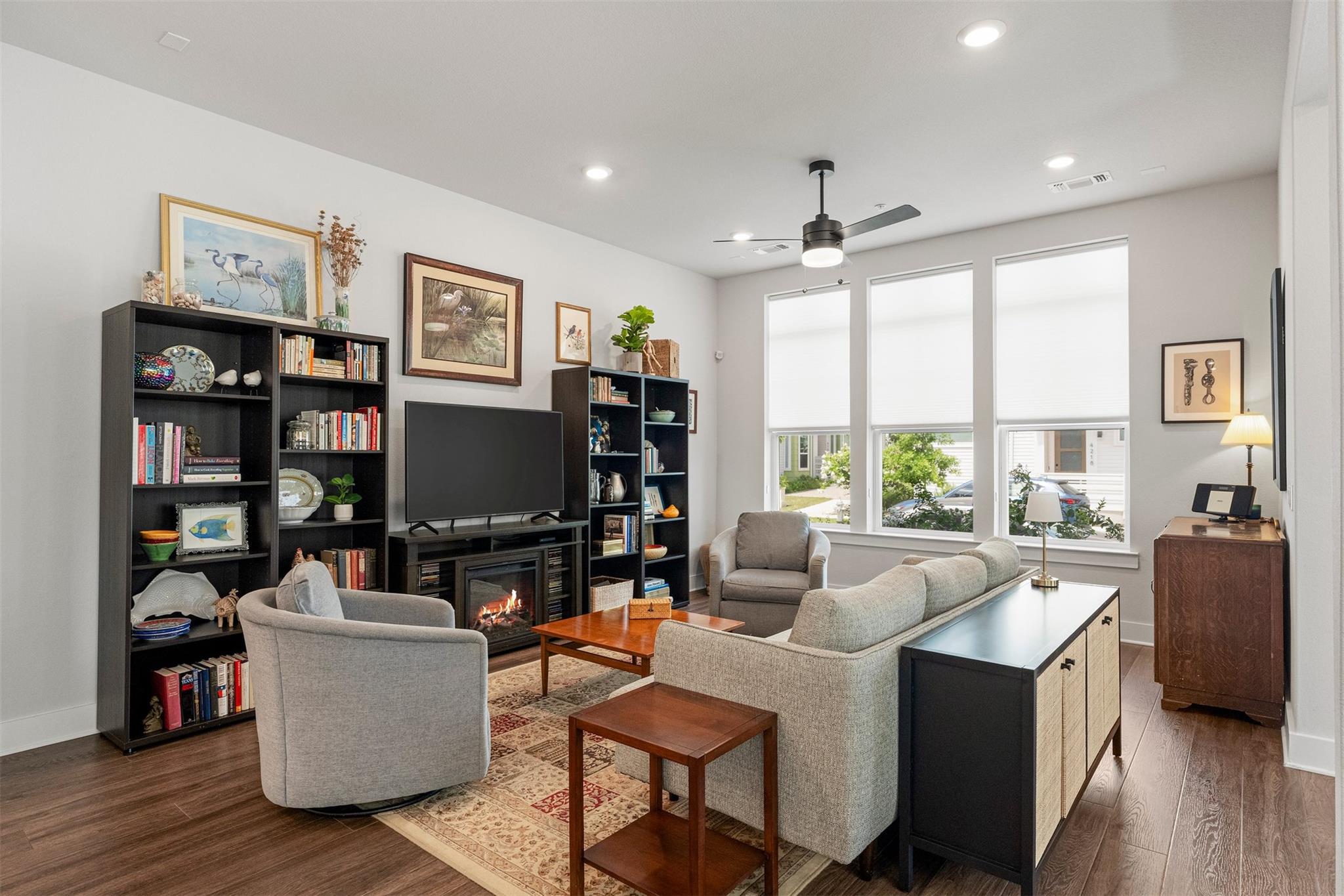 Photo 3 of Townhouse for sale at 4207 Margarita St, Austin, TX 78723 | MLS# 8505143 | Listing updated on 2026-10-28