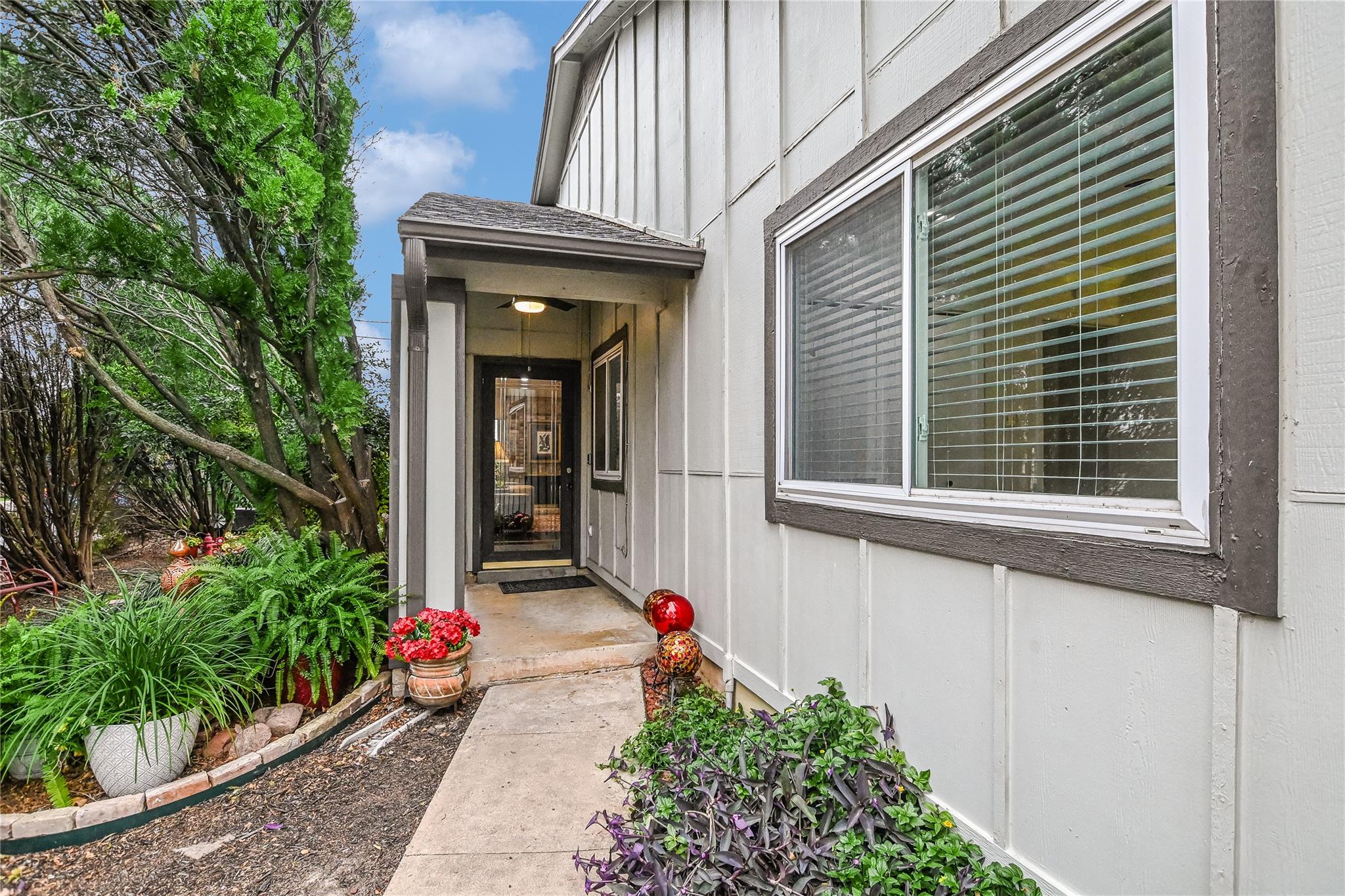 Photo 3 of Condo for sale at 9469 Singing Quail Dr, Austin, TX 78758 | MLS# 6855840 | Listing updated on 2026-09-21