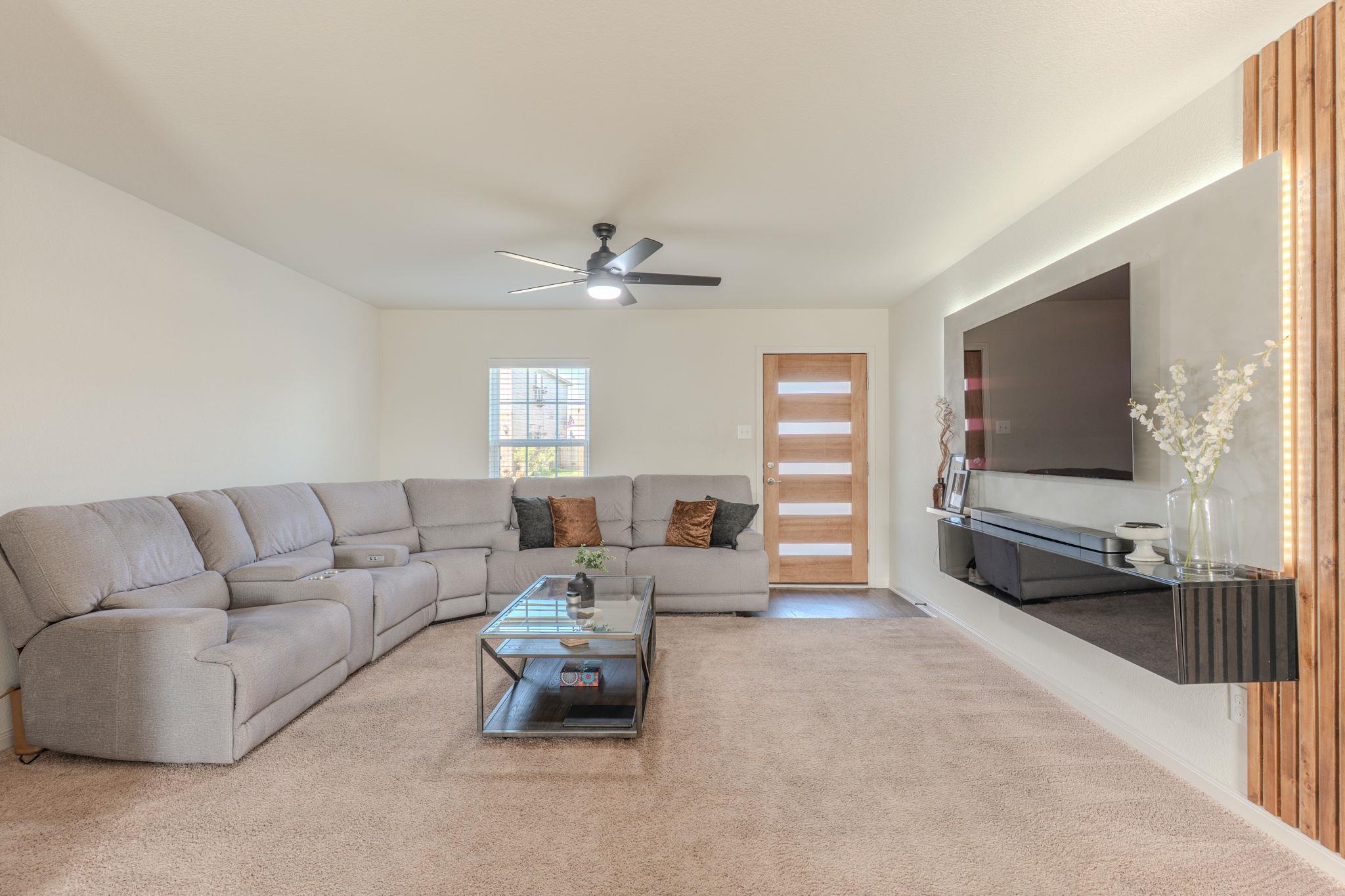 Listing Photo 5 - Condo for sale in building located at 204 Denson Ln, Jarrell, TX 76537 - Unit #26C