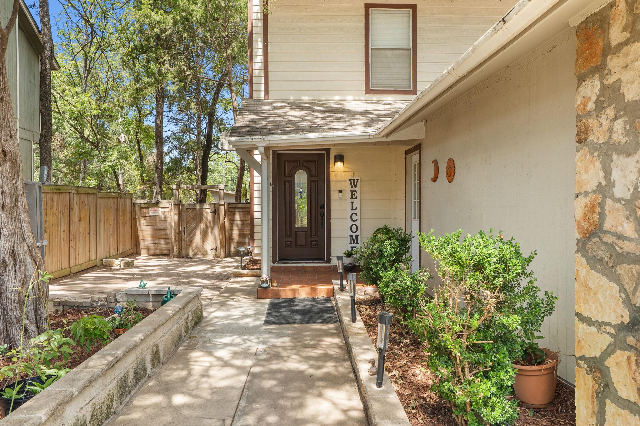 Photo 2 of Sale Pending at 1304 Cool Shadow Dr, Del Valle, TX 78617 | MLS# 6858401 | Listing updated on 2026-09-21