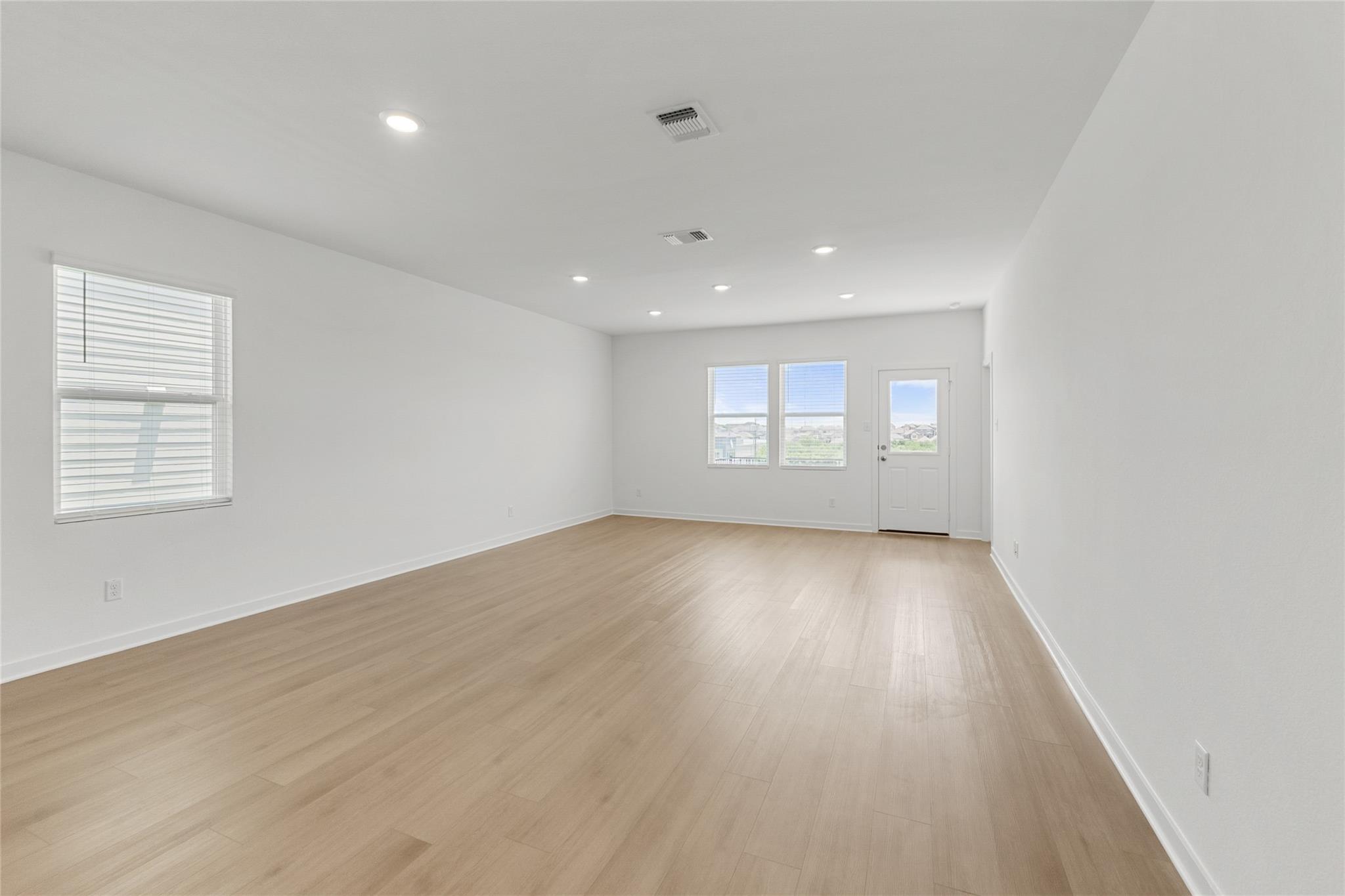 Photo 4 of Single family home for sale at 1342 Sky Ridge Ct, Belton, TX 76513 | MLS# 8396554 | Listing updated on 2026-09-21