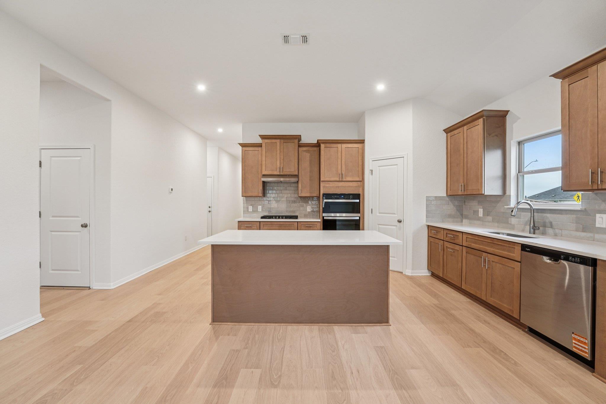 Photo 4 of Single family home for sale at 342 Backstays Loop, Kyle, TX 78640 | MLS# 8538766 | Listing updated on 2026-09-24