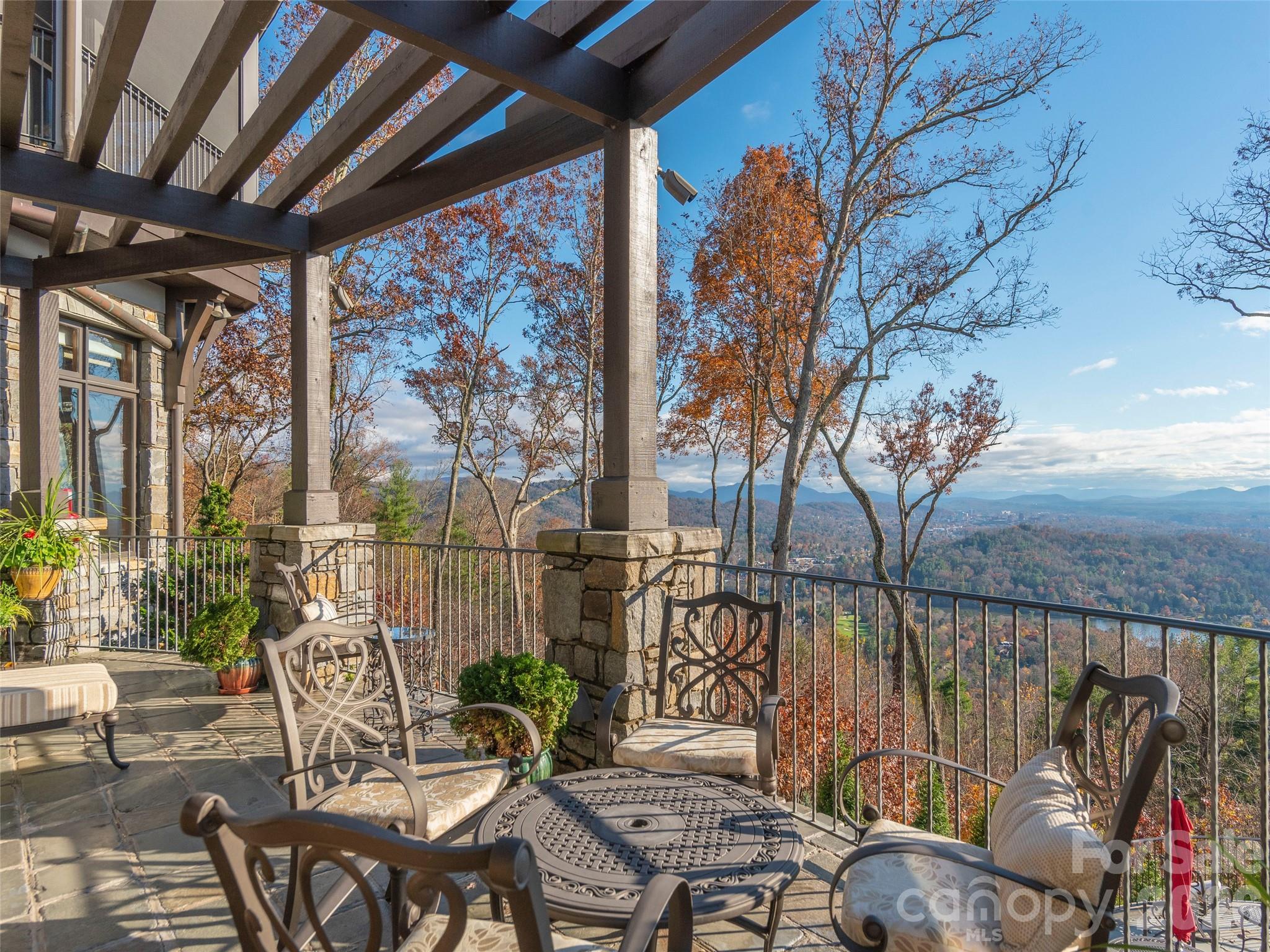 Photo 3 of Single family home for sale at 633 Altamont View, Asheville, NC 28804 | MLS# 4365453 | Listing updated on 2026-09-21