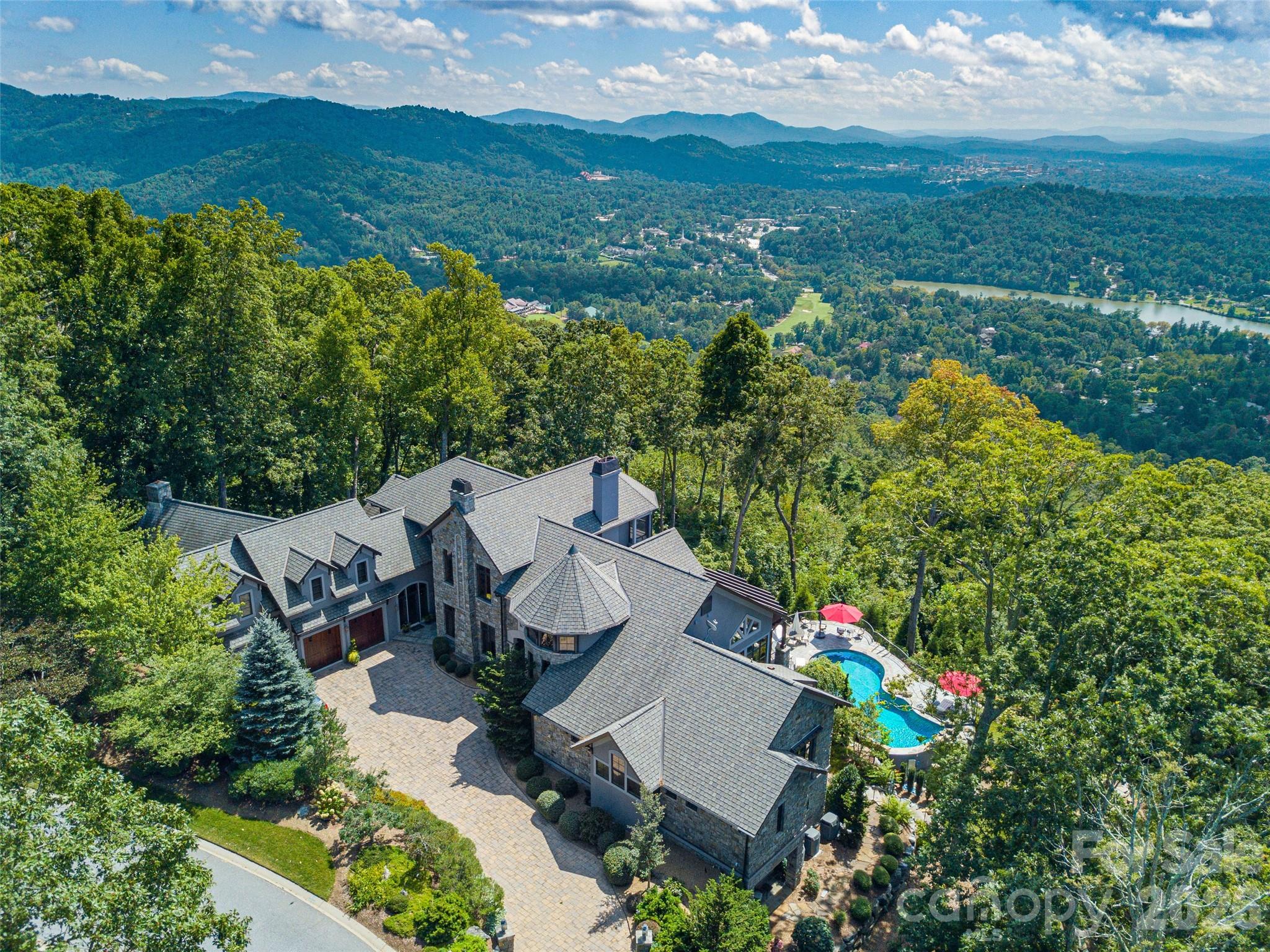 Photo 3 of Mansion for sale at 633 Altamont View, Asheville, NC 28804 | MLS# 4365453 | Listing updated on 2026-09-21
