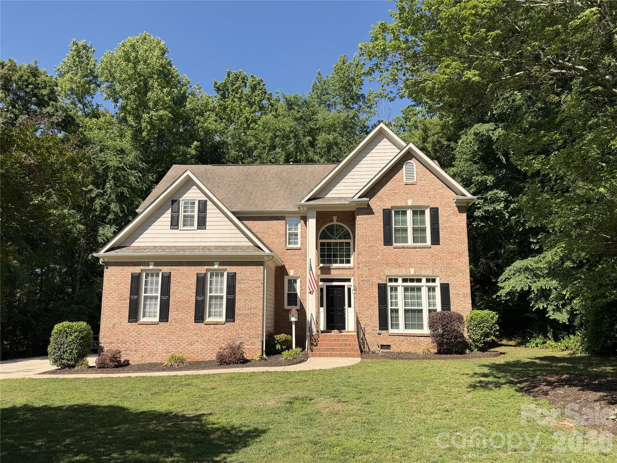 Photo 1 of Single family home for sale at 6000 Hunter Ln, Matthews, NC 28104 | MLS# 4381656 | Listing updated on 2026-10-07