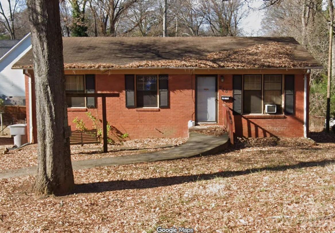 Single family home for sale at 930 Davenport St, Charlotte, NC 28208 | MLS# 4386873