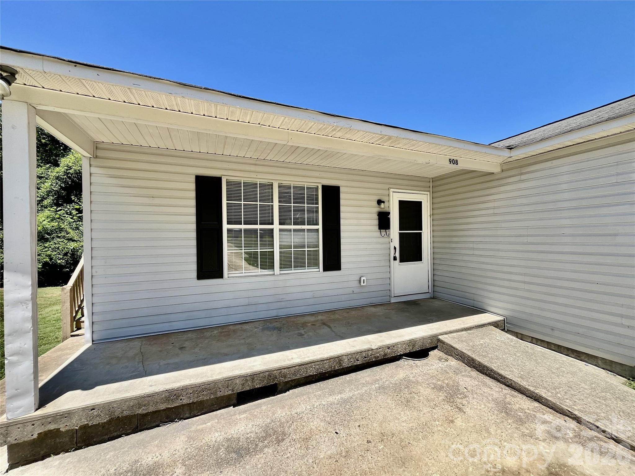 Photo 3 of Single family home for sale at 908 Green St, Salisbury, NC 28144 | MLS# 4393782 | Listing updated on 2026-09-21