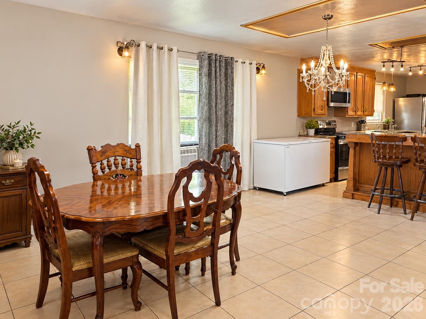 Photo 4 of Single family home for sale at 8432 Idlewild Rd, Charlotte, NC 28227 | MLS# 4395310 | Listing updated on 2026-10-07