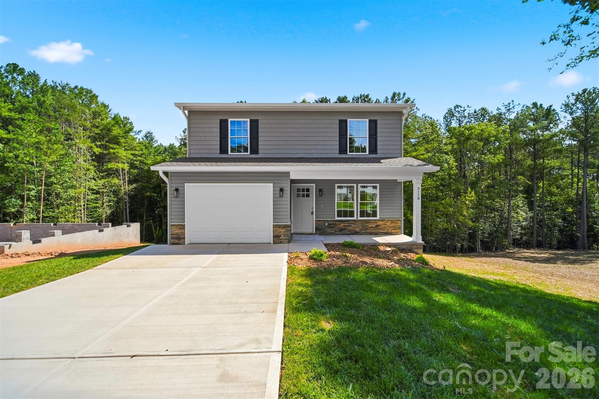 Photo 2 of Single Family Residence at 5118 Hanging Rock Ct, Hickory, NC 28601 | MLS# 4396141 | | Sold on 2026-09-18