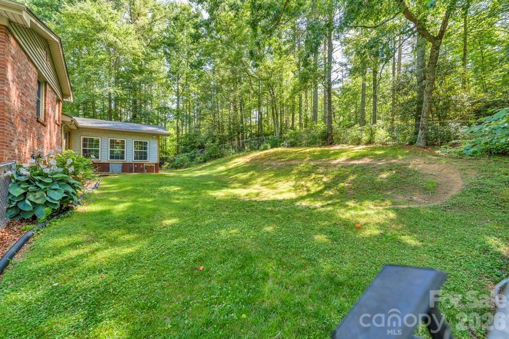 Photo 4 of Single family home for sale at 1199 Deer Park Lake Rd, Spruce Pine, NC 28777 | MLS# 4400784 | Listing updated on 2026-09-21