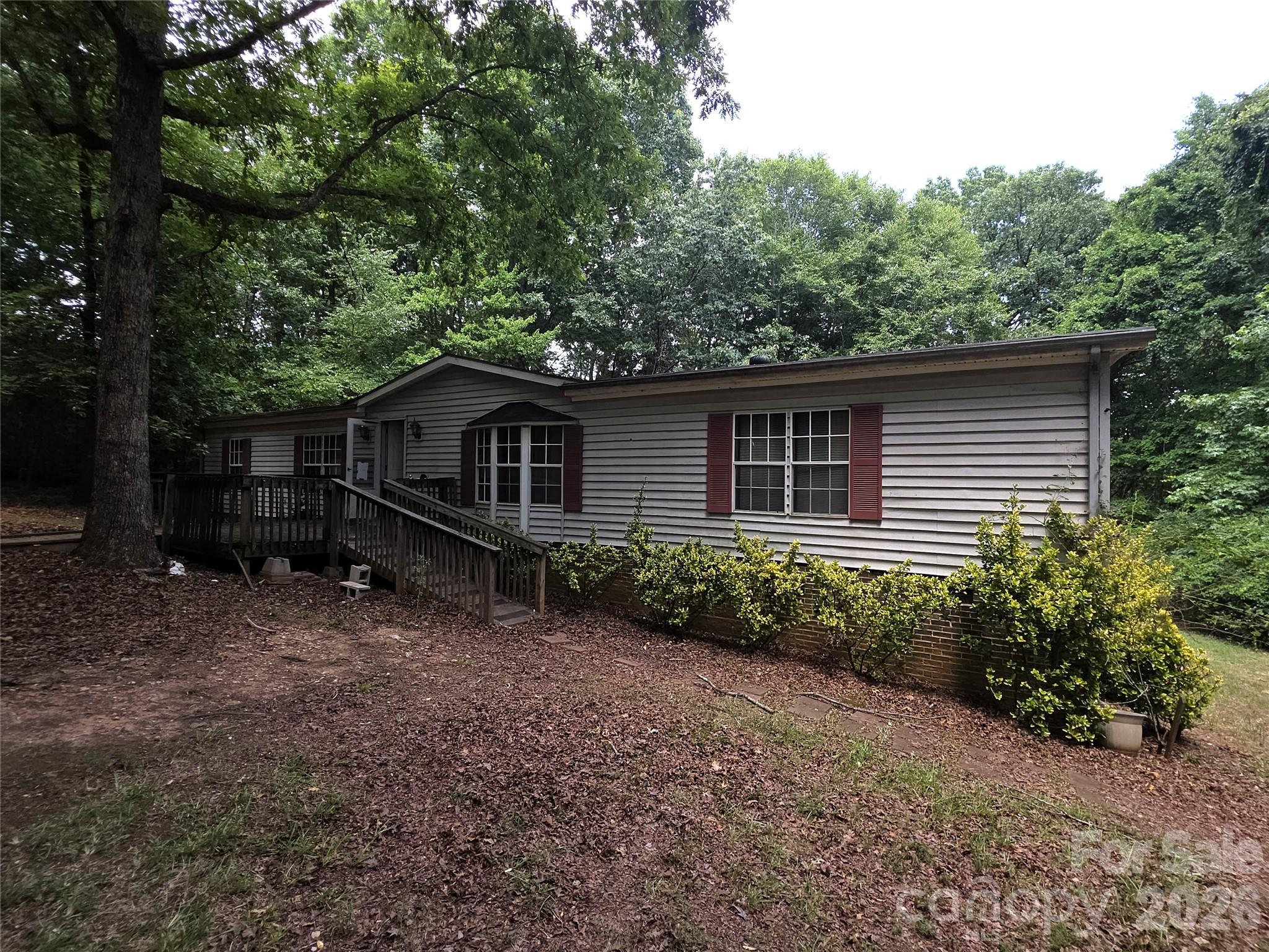 Photo 2 of Single family home for sale at 1340 Bowling Green Dr, Clover, SC 29710 | MLS# 4401293 | Listing updated on 2026-09-21