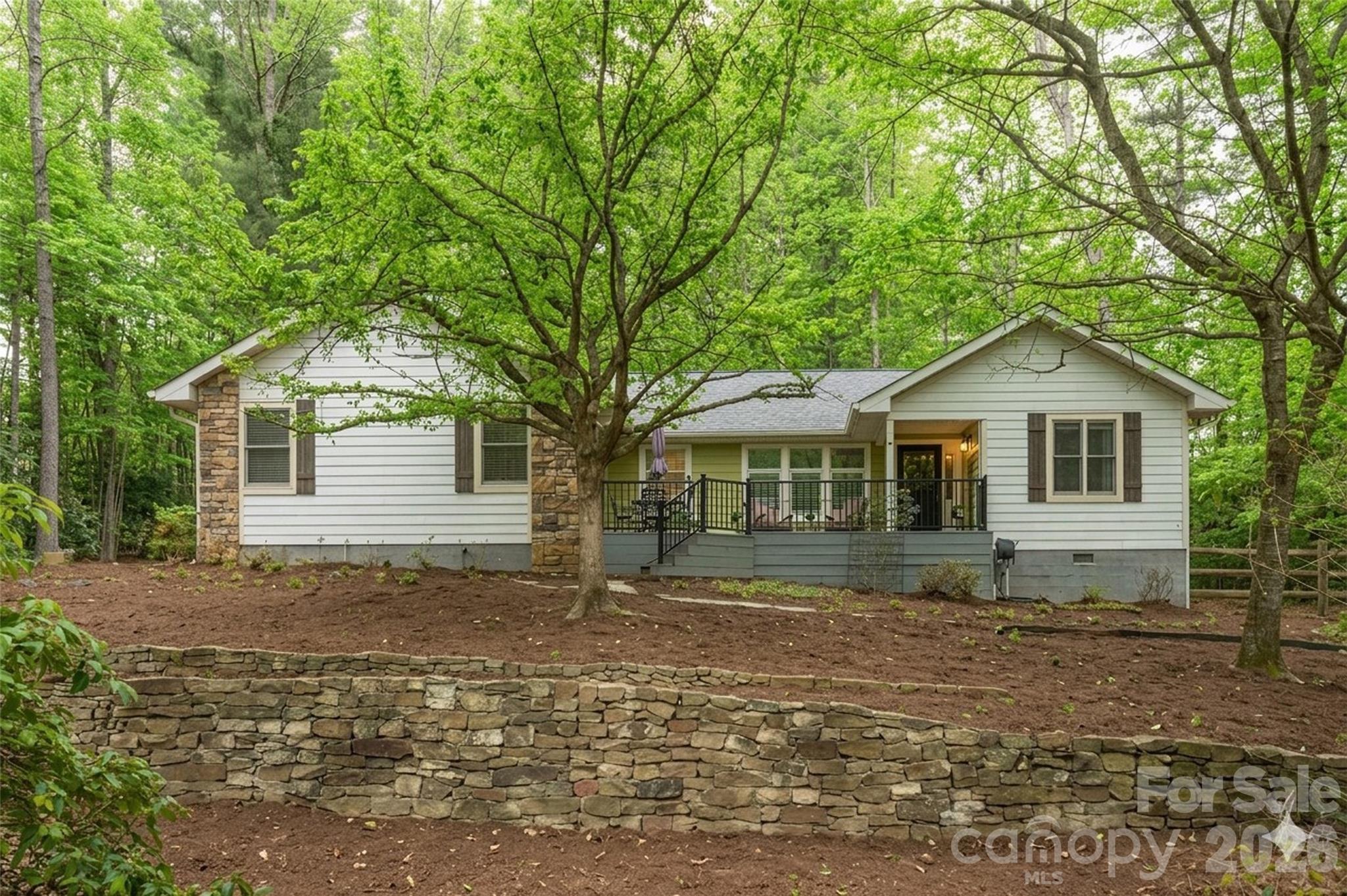Photo 1 of Single family home for sale at 128 Camellia Way, Hendersonville, NC 28739 | MLS# 4404183 | Listing updated on 2026-09-21