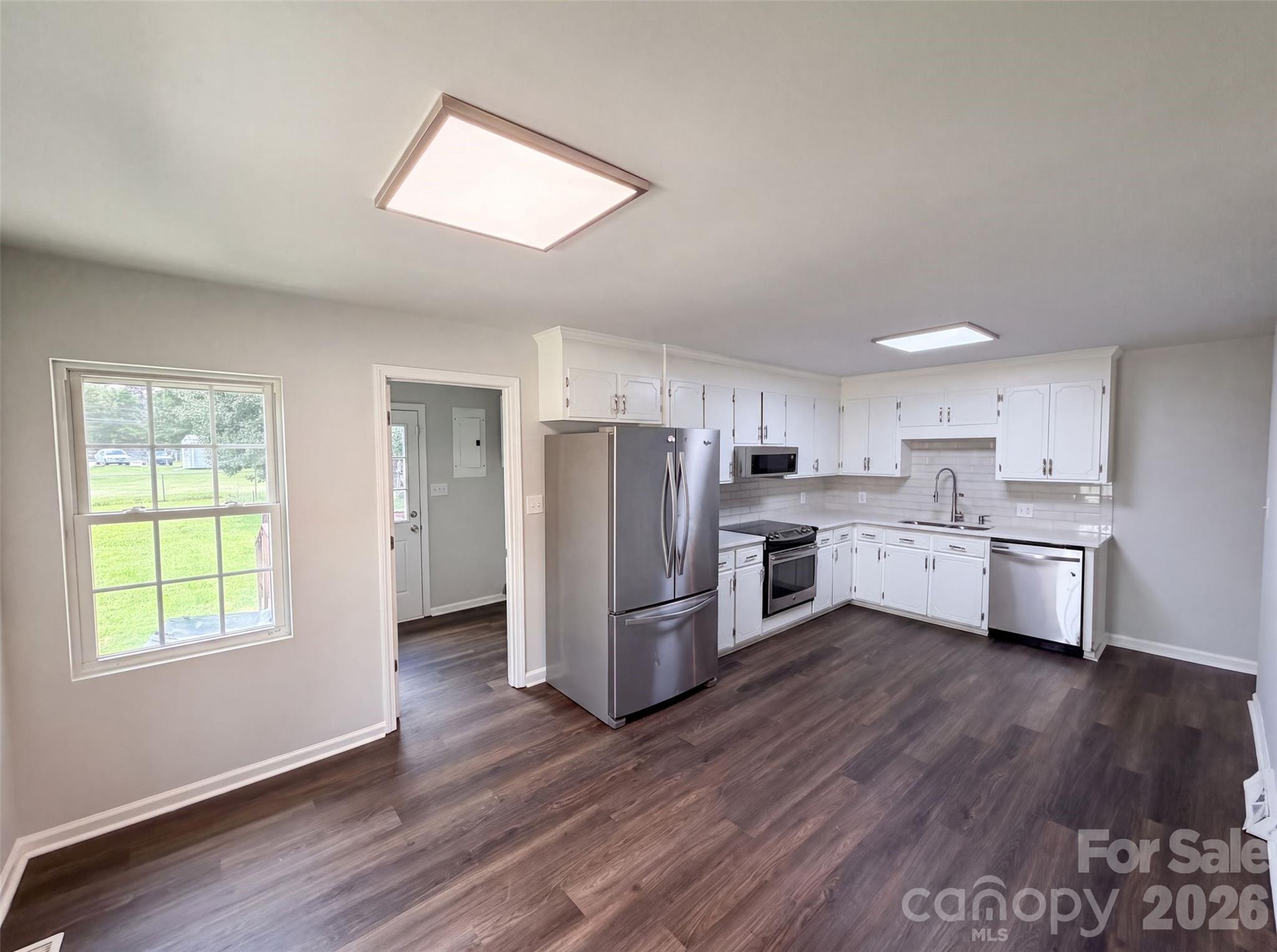 Photo 2 of Single family home for sale at 642 Lancer Ct Nw, Concord, NC 28027 | MLS# 4406082 | Listing updated on 2026-09-24