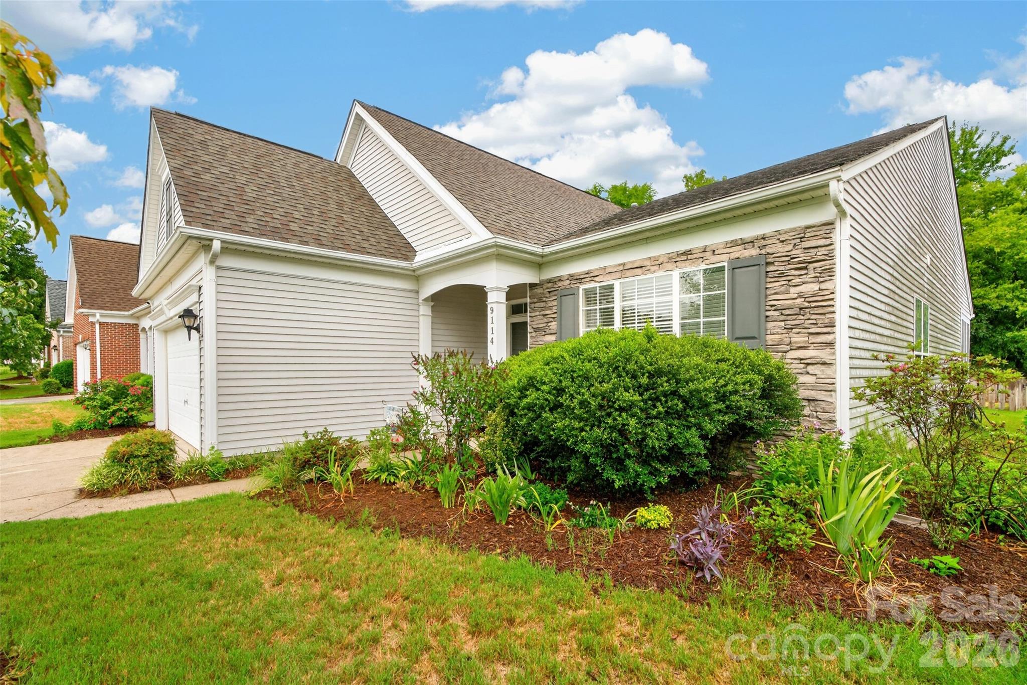 Photo 3 of Single family home for sale at 9114 Beaver Brk Way, Charlotte, NC 28277 | MLS# 4407536 | Listing updated on 2026-10-07