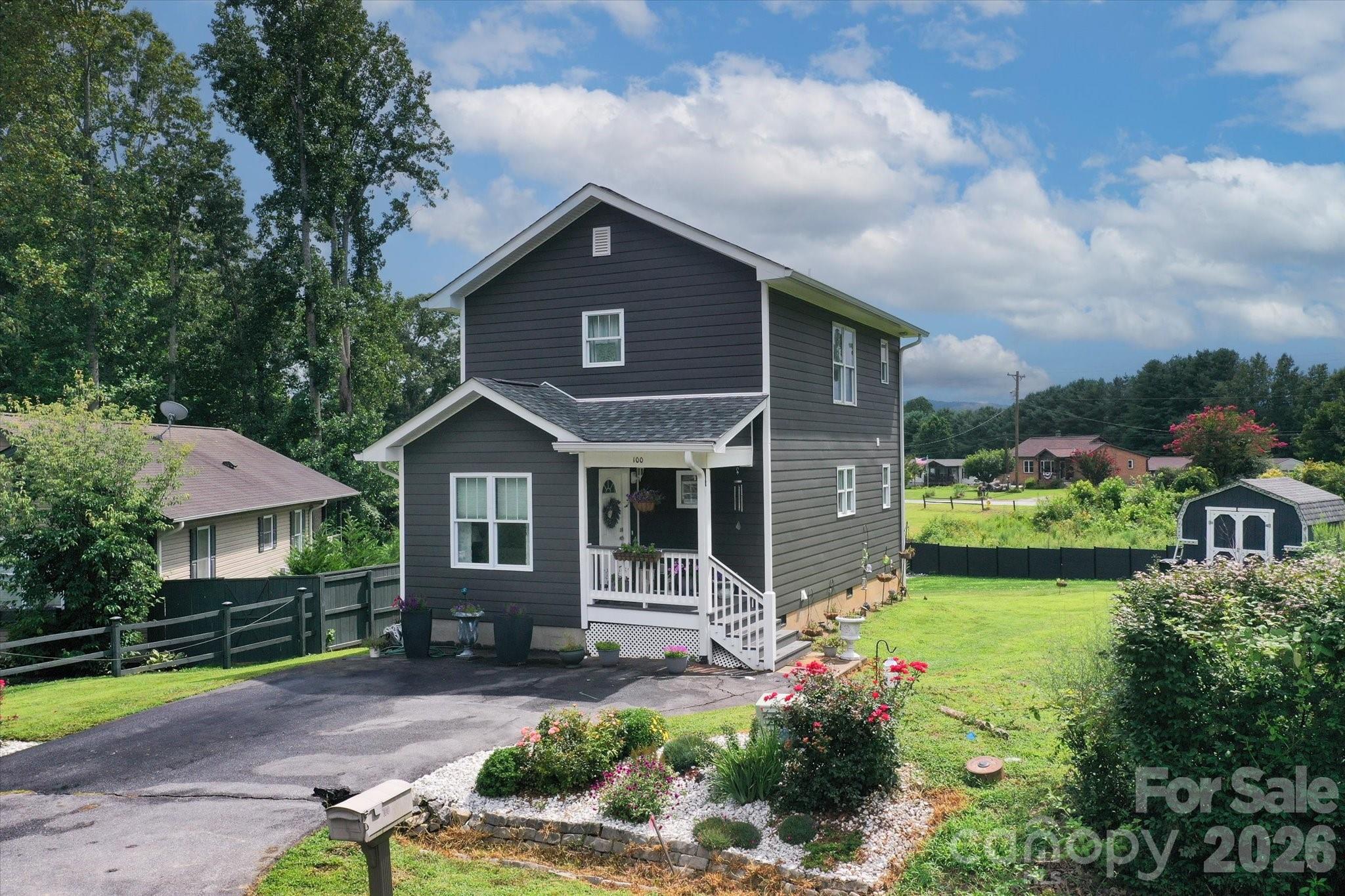 Photo 1 of Single family home for sale at 100 Victoria Springs Dr, Flat Rock, NC 28731 | MLS# 4411140 | Listing updated on 2026-09-21