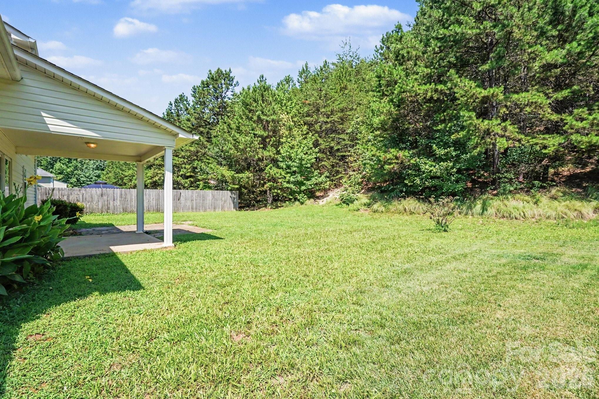 Photo 2 of Single family home for sale at 3948 Newhall Dr NW, Hickory, NC 28601 | MLS# 4411681 | Listing updated on 2026-09-24