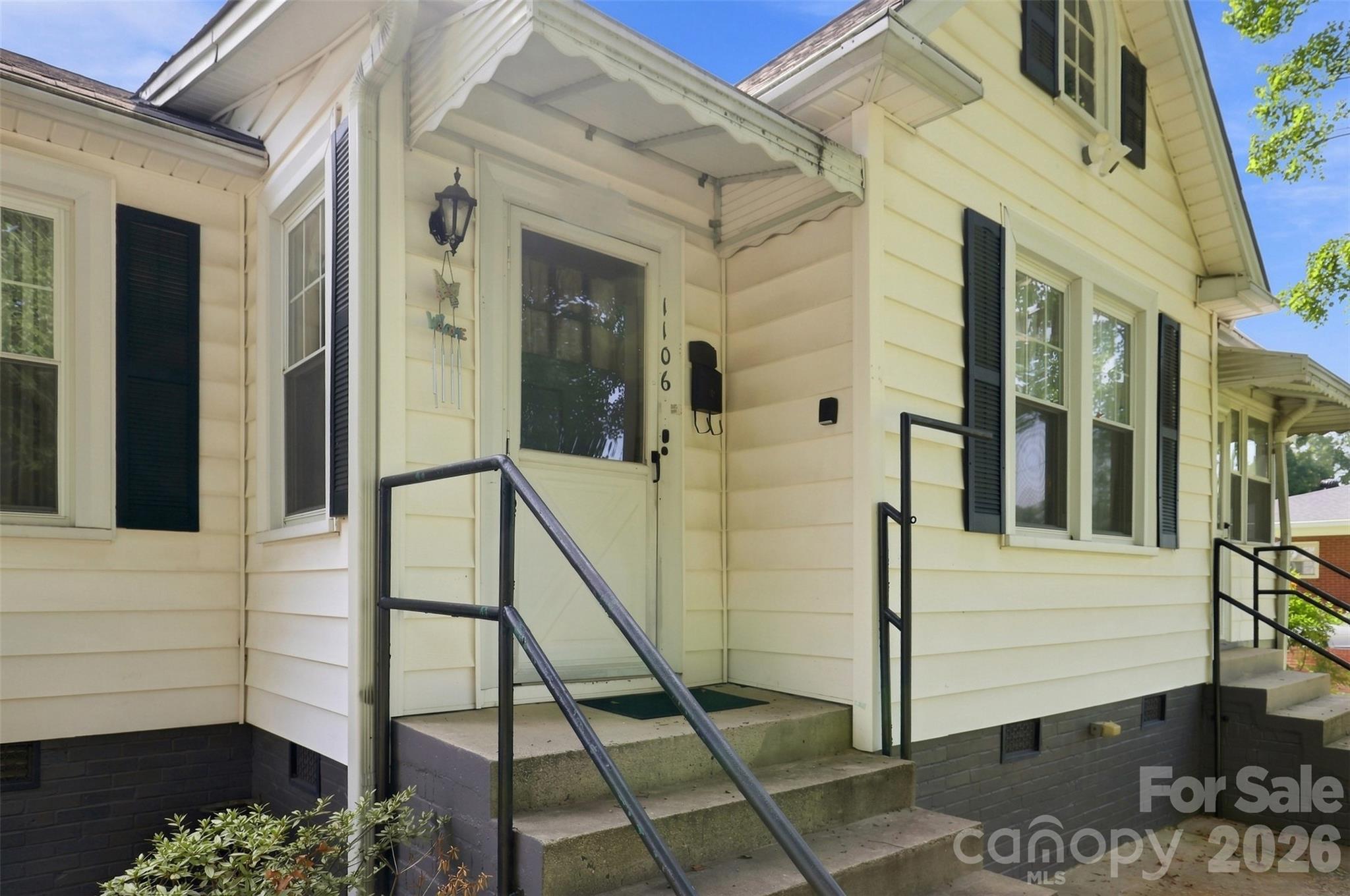 Photo 2 of Single family home for sale at 1106 N Main St, Mount Holly, NC 28120 | MLS# 4413131 | Listing updated on 2026-09-21