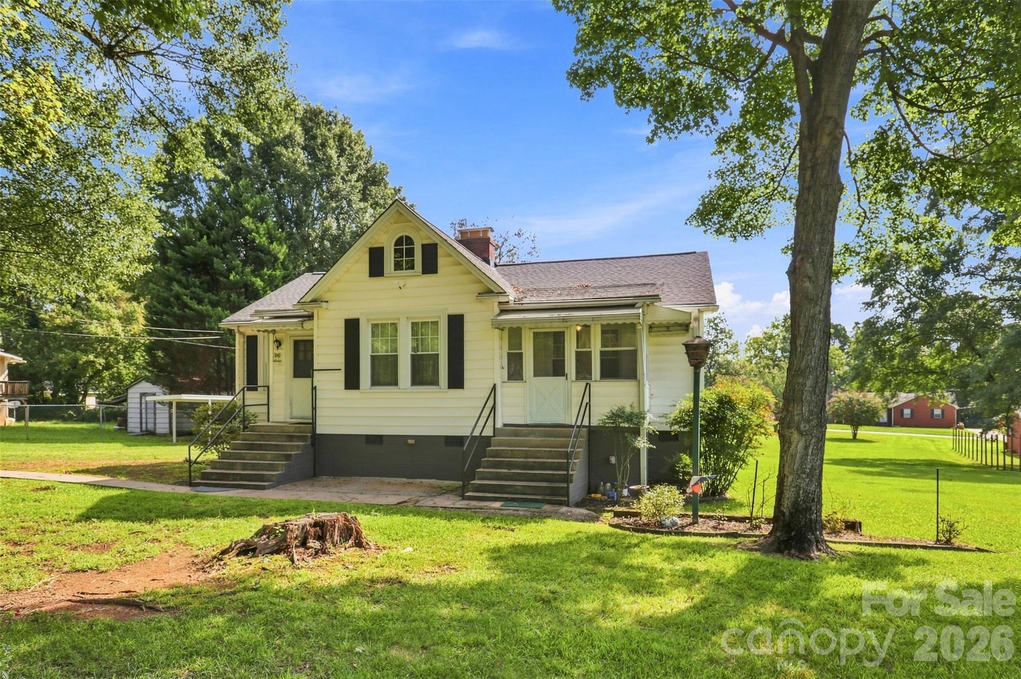Photo 1 of Single family home for sale at 1106 N Main St, Mount Holly, NC 28120 | MLS# 4413131 | Listing updated on 2026-09-21