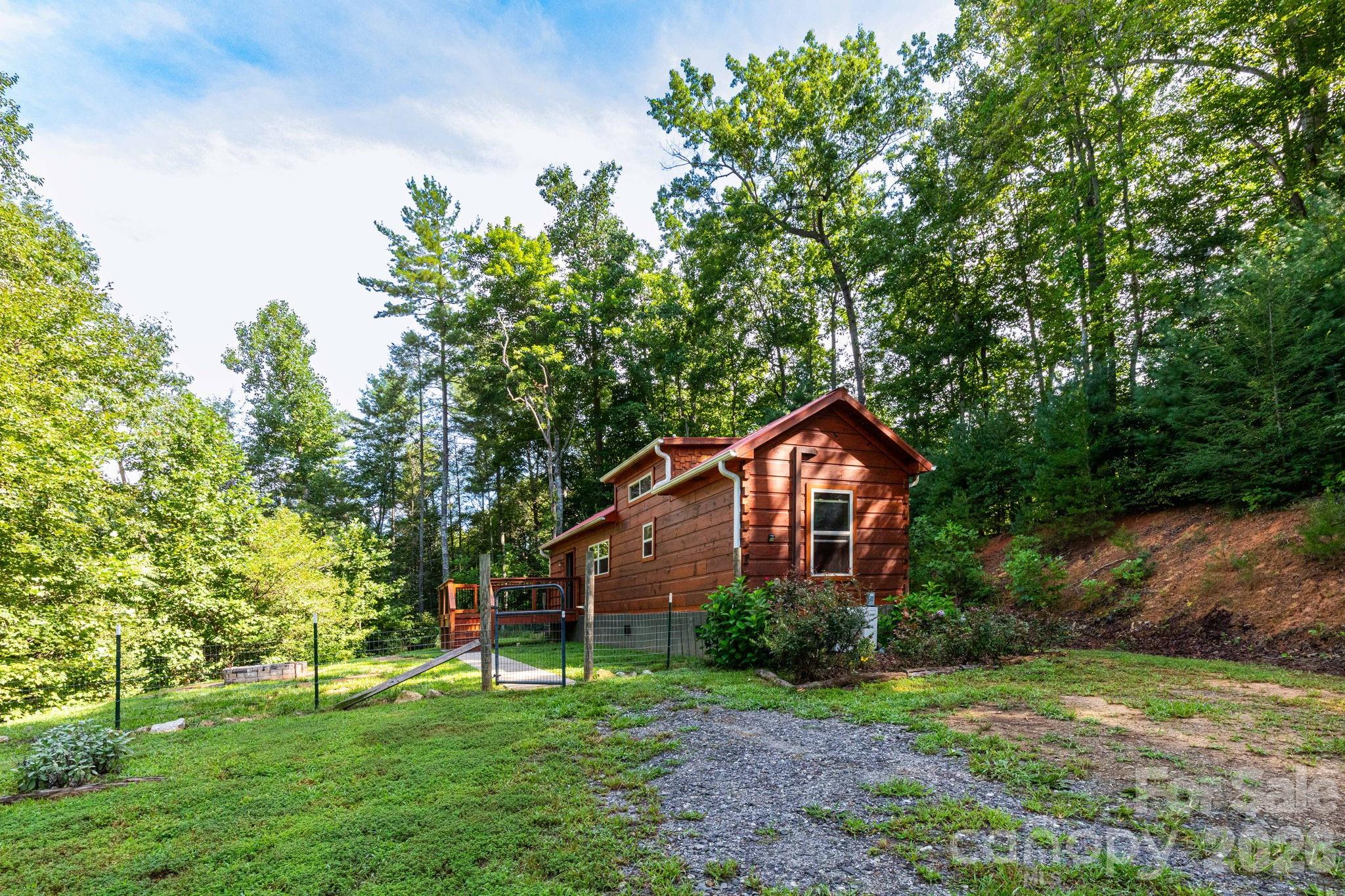 Photo 3 of Single family home for sale at 24 Old Berlin Way, Black Mountain, NC 28711 | MLS# 4415733 | Listing updated on 2026-09-21