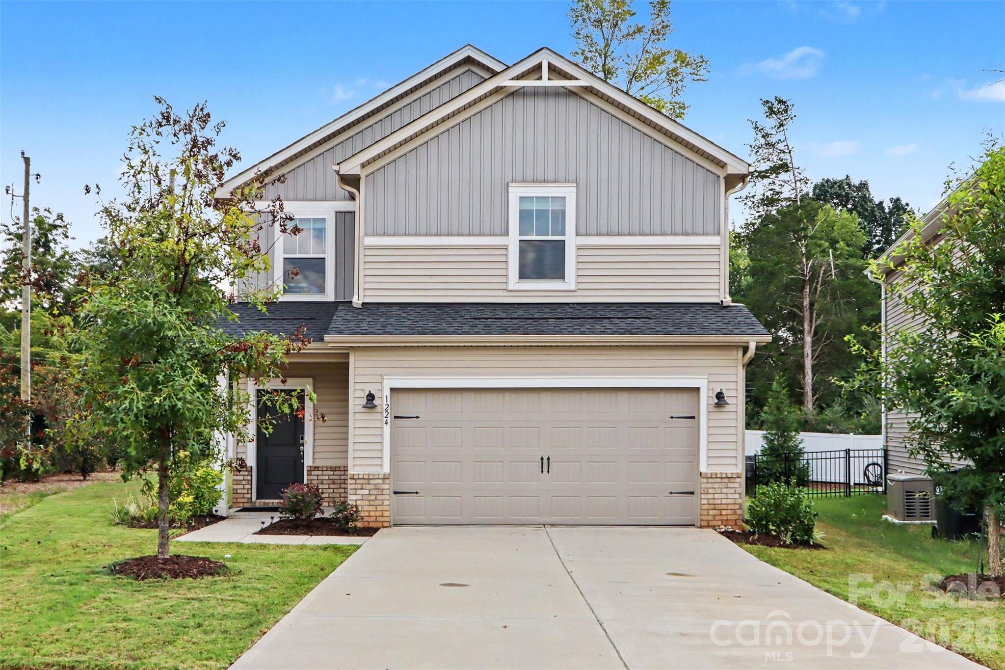 Photo 1 of Single family home for sale at 1224 Harland St, Charlotte, NC 28216 | MLS# 4419812 | Listing updated on 2026-09-21