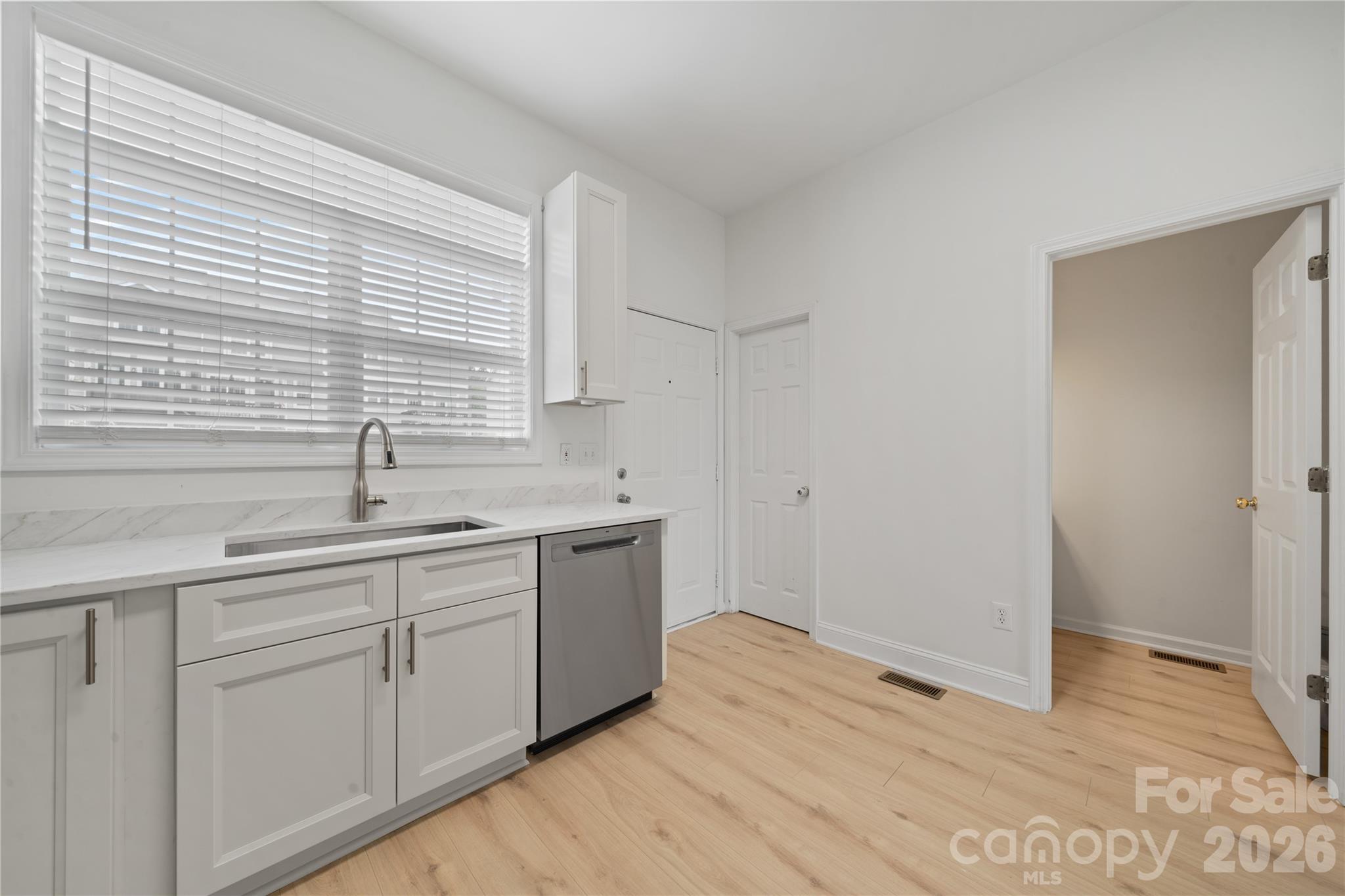Photo 3 of Townhouse for sale at 105 Woodsong Ln, Mooresville, NC 28117 | MLS# 4423940 | Listing updated on 2026-09-21