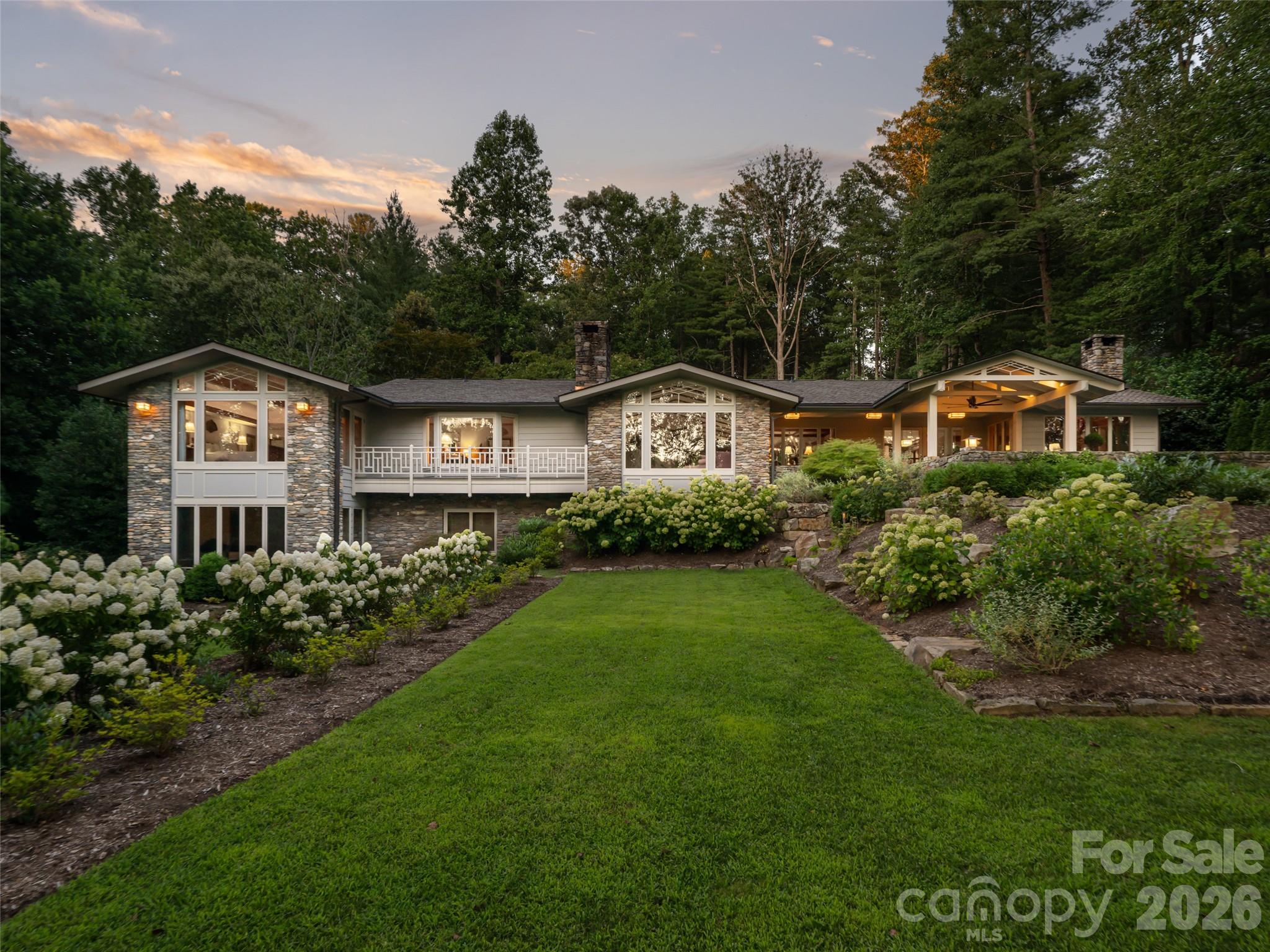 Photo 1 of Mansion for sale at 17 Amherst Rd, Asheville, NC 28803 | MLS# 4424606 | Listing updated on 2026-09-21