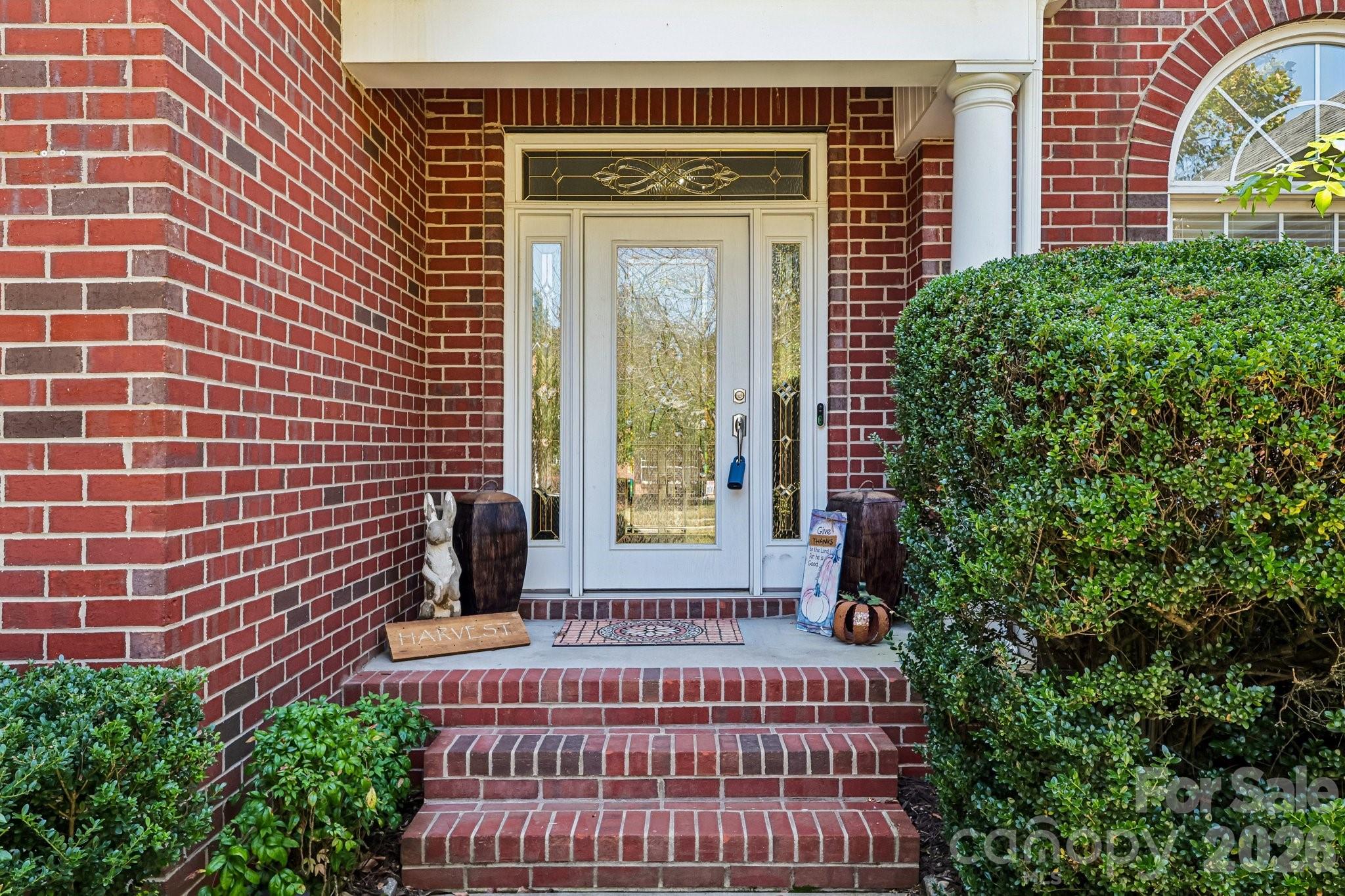 Photo 3 of Sale Pending at 1244 Waynewood Dr, Waxhaw, NC 28173 | MLS# 4425397 | Listing updated on 2026-09-21