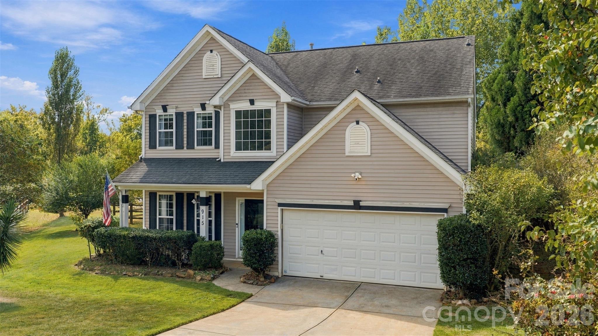 Photo 3 of Single family home for sale at 915 Rocky Meadows Ln, Concord, NC 28025 | MLS# 4426553 | Listing updated on 2026-09-24