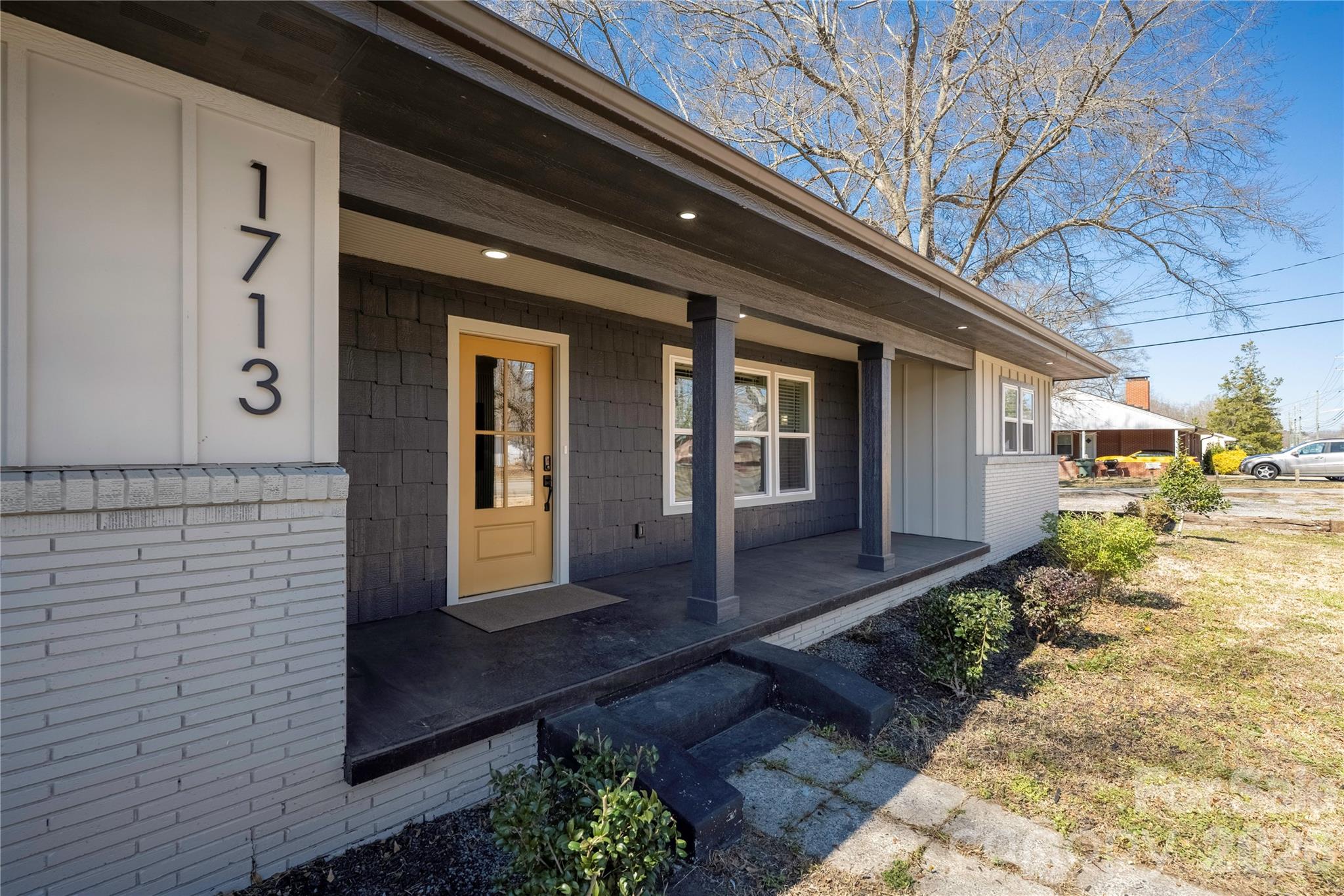 Photo 1 of Single family home for sale at 1713 Davis Park Rd, Gastonia, NC 28052 | MLS# 4426686 | Listing updated on 2026-09-21