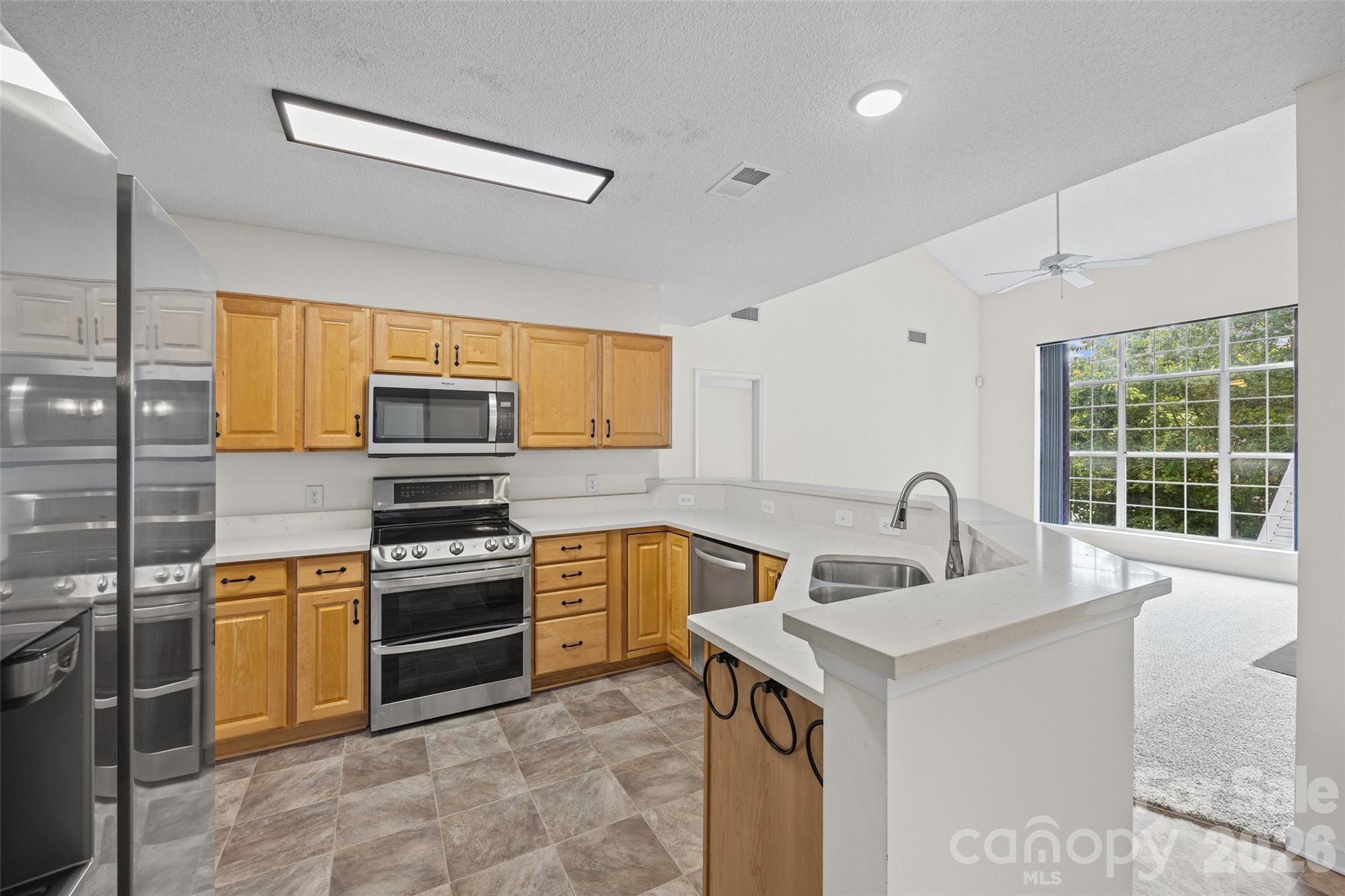 Photo 3 of Single family home for sale at 105 Lyman Oak Ct, Fort Mill, SC 29715 | MLS# 4427838 | Listing updated on 2026-09-23