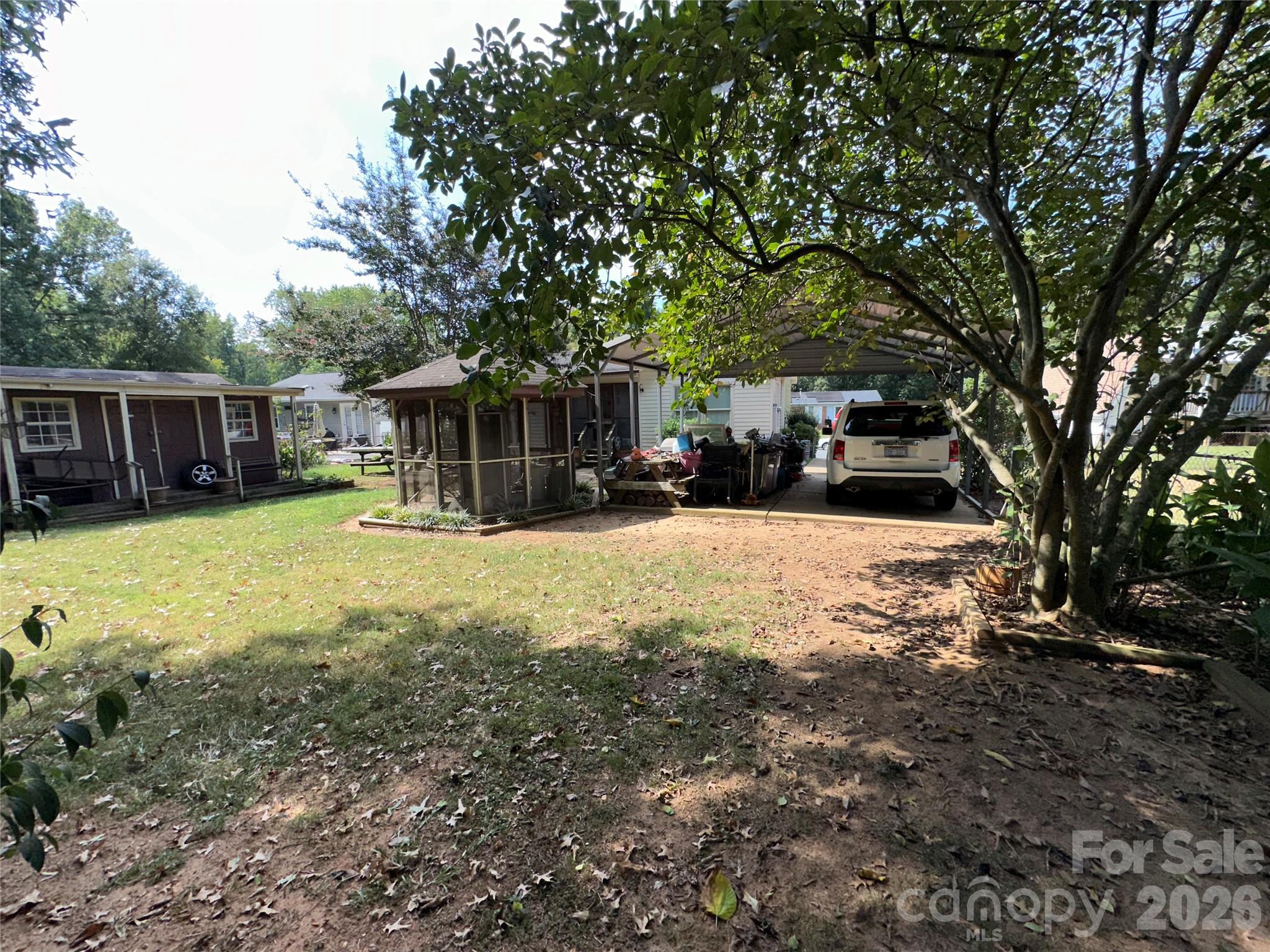 Photo 3 of Single family home for sale at 5609 Burleson Dr, Charlotte, NC 28215 | MLS# 4429080 | Listing updated on 2026-10-08