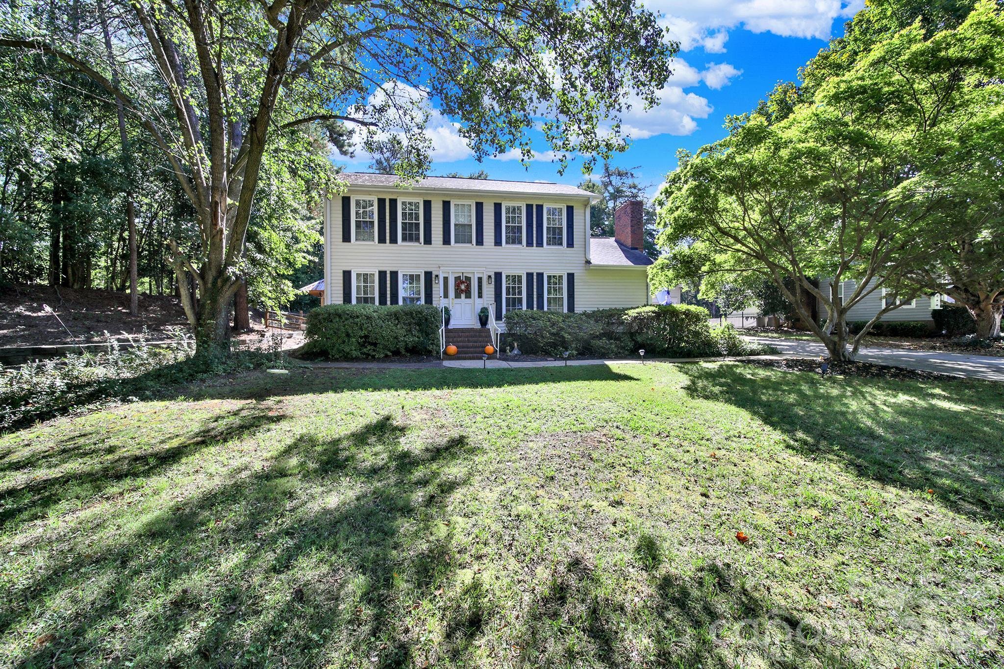Photo 1 of Single family home for sale at 1219 Honeybee Trl, Fort Mill, SC 29715 | MLS# 4432004 | Listing updated on 2026-10-09