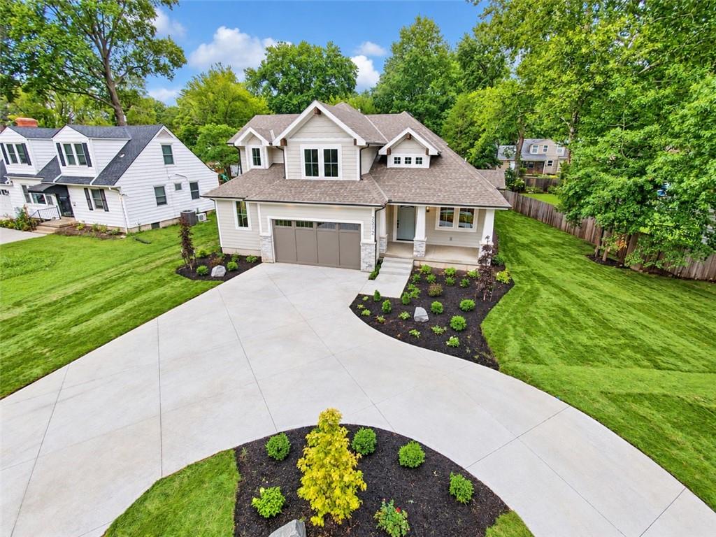 Photo 1 of Single family home for sale at 2512 Somerset Dr, Prairie Village, KS 66208 | MLS# 2559133 | Listing updated on 2026-10-23