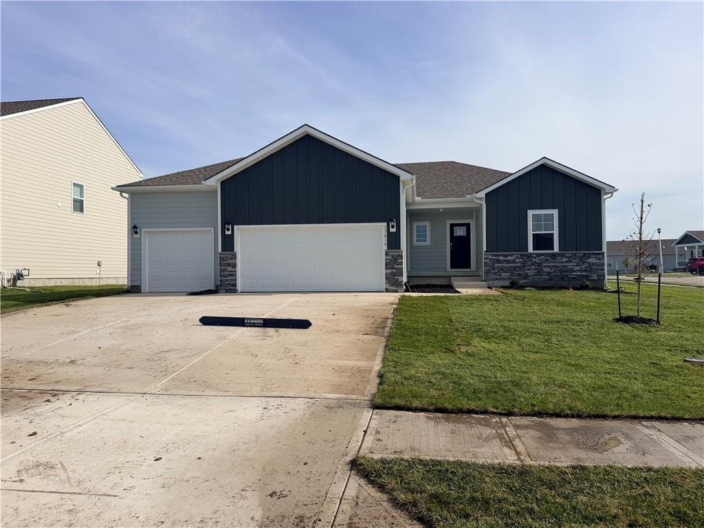 Single family home for sale at 17819 Green Rd, Gardner, KS 66030 | MLS# 2608818