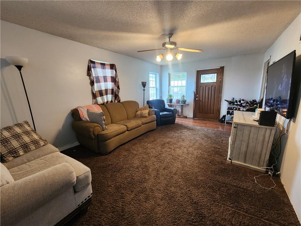 Photo 2 of Single family home for sale at 40 Munger Ave, Kansas City, MO 64119 | MLS# 2608961 | Listing updated on 2026-09-22