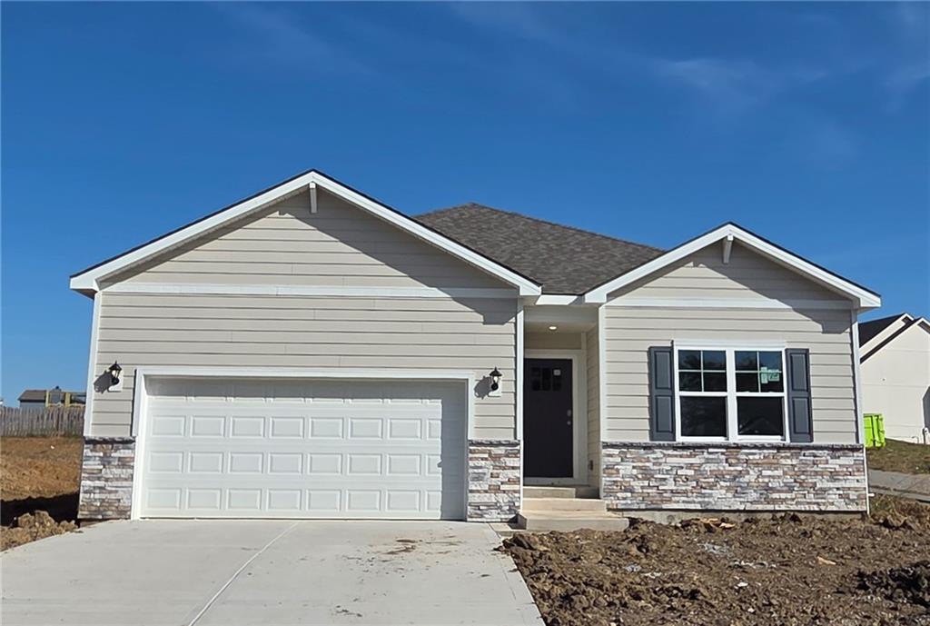 Single family home for sale at 10701 N Richmond Ave, Kansas City, MO 64157 | MLS# 2625869