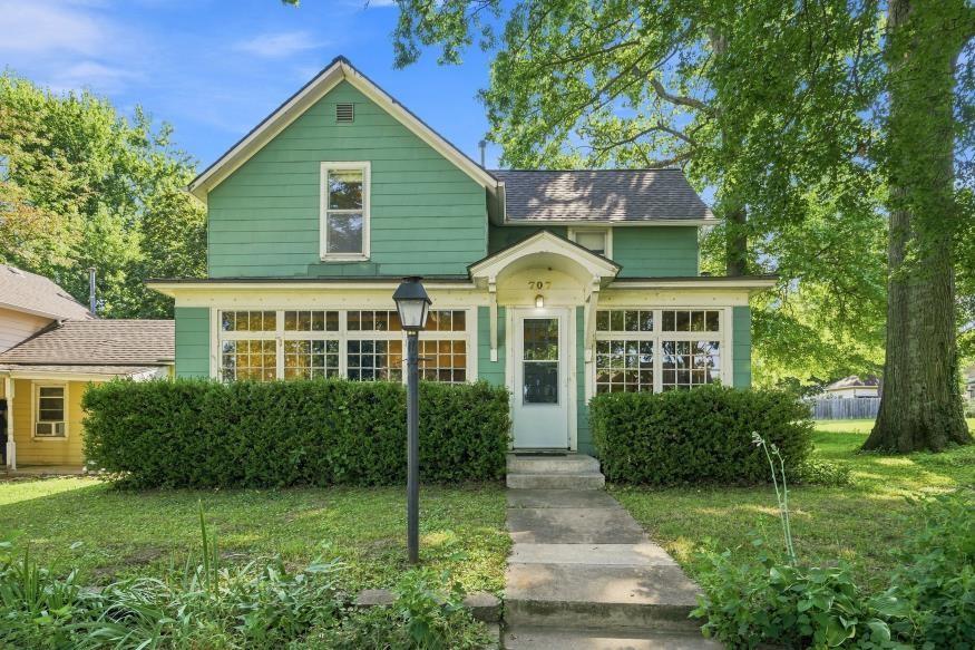 Single family home for sale at 707 Liberty St, Oskaloosa, KS 66066 | MLS# 2634663