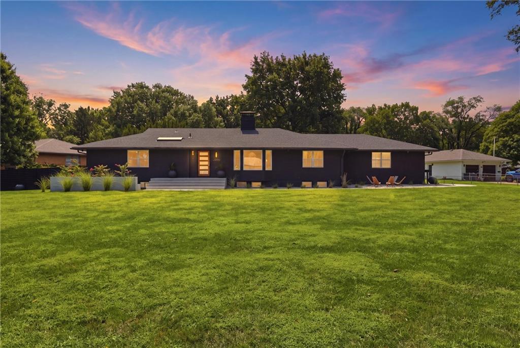 Photo 3 of Single family home for sale at 11405 Glen Arbor Ter, Kansas City, MO 64114 | MLS# 2636029 | Listing updated on 2026-09-22
