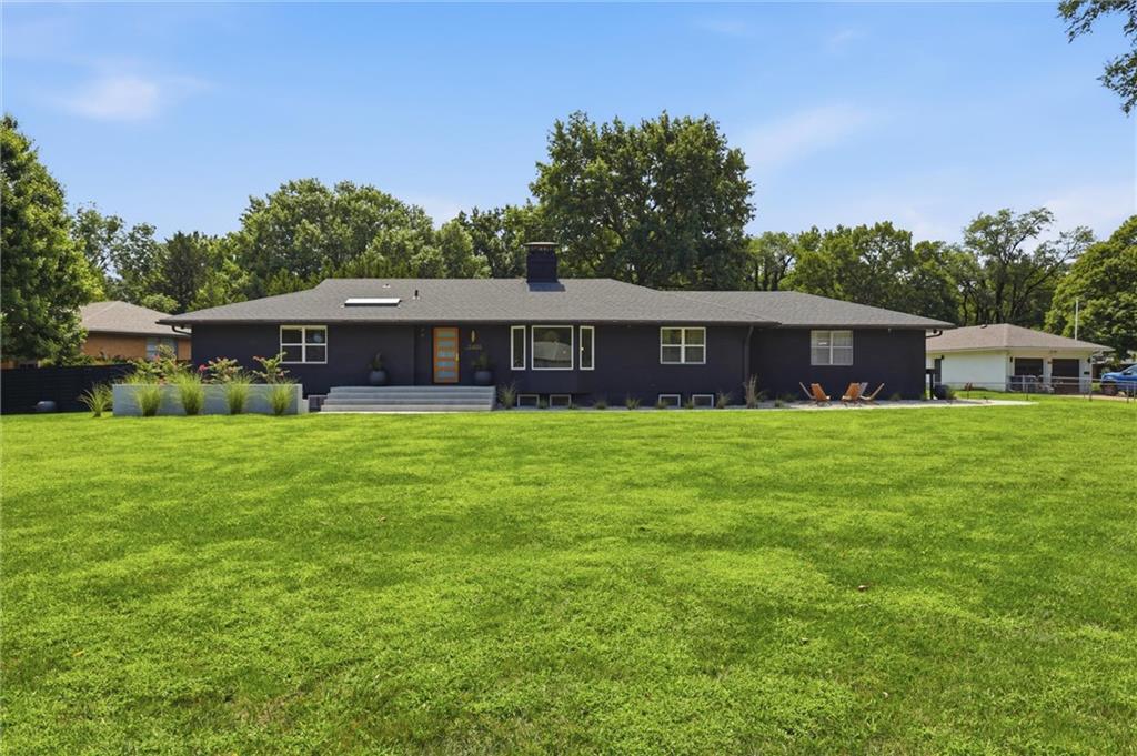 Photo 2 of Single family home for sale at 11405 Glen Arbor Ter, Kansas City, MO 64114 | MLS# 2636029 | Listing updated on 2026-09-22