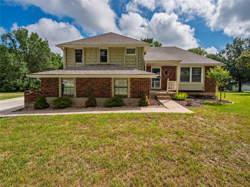 Photo 2 of Single family home for sale at 10505 S Munro Rd, Lone Jack, MO 64070 | MLS# 2638617 | Listing updated on 2026-10-16
