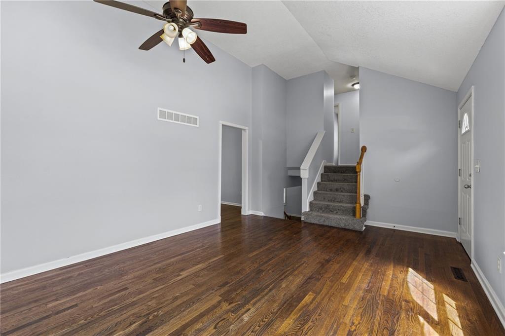 Photo 4 of Single family home for sale at 1117 Meadowlark Ln, Liberty, MO 64068 | MLS# 2641165 | Listing updated on 2026-10-02