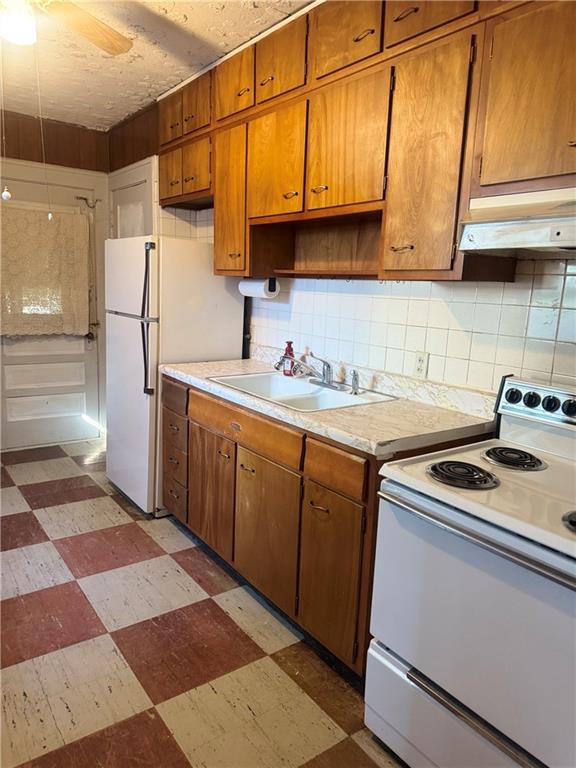 Photo 4 of Single family home for sale at 1016 Barnett Ave, Kansas City, KS 66102 | MLS# 2642087 | Listing updated on 2026-10-25